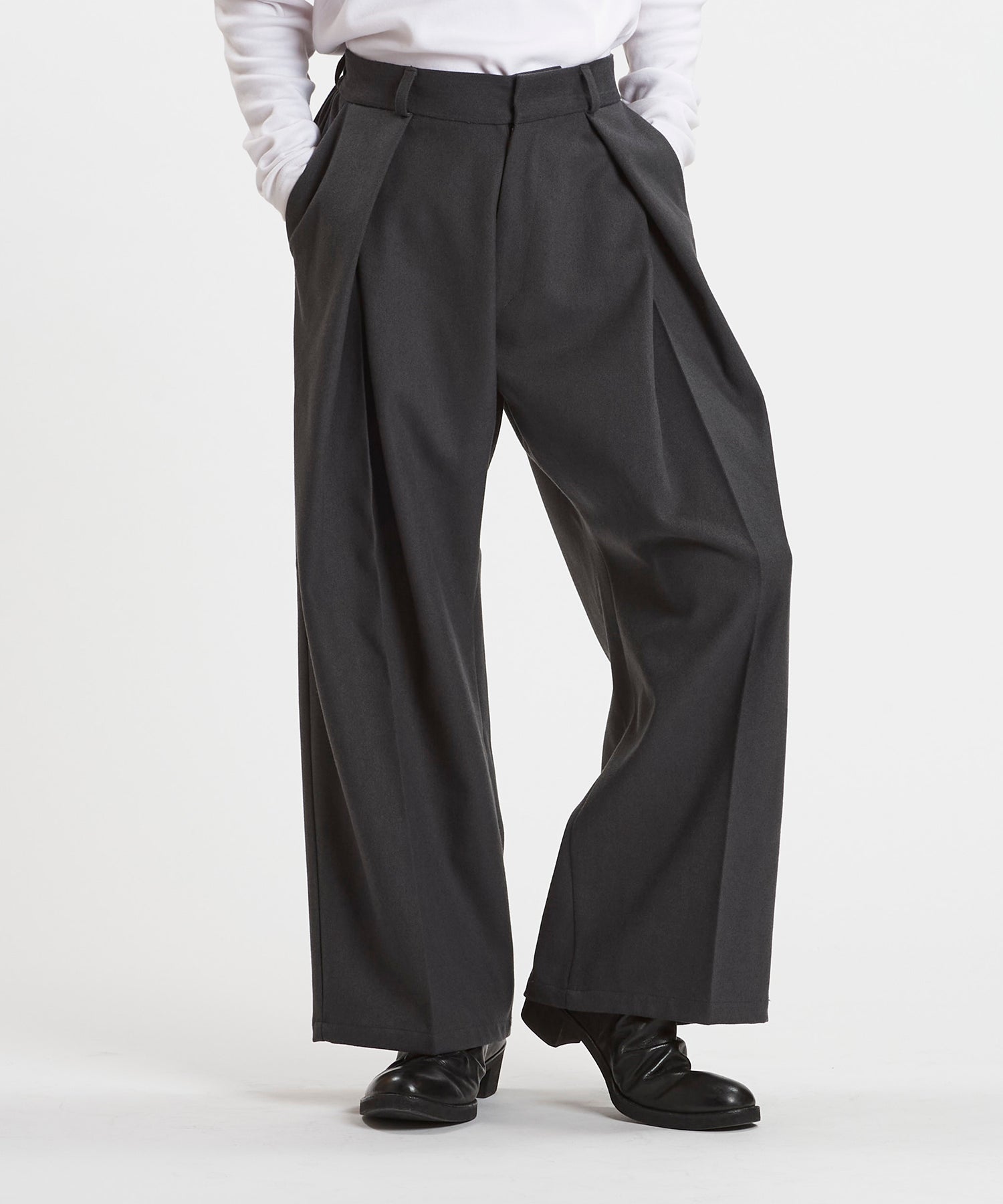 クロスタックワイドトラウザーズ