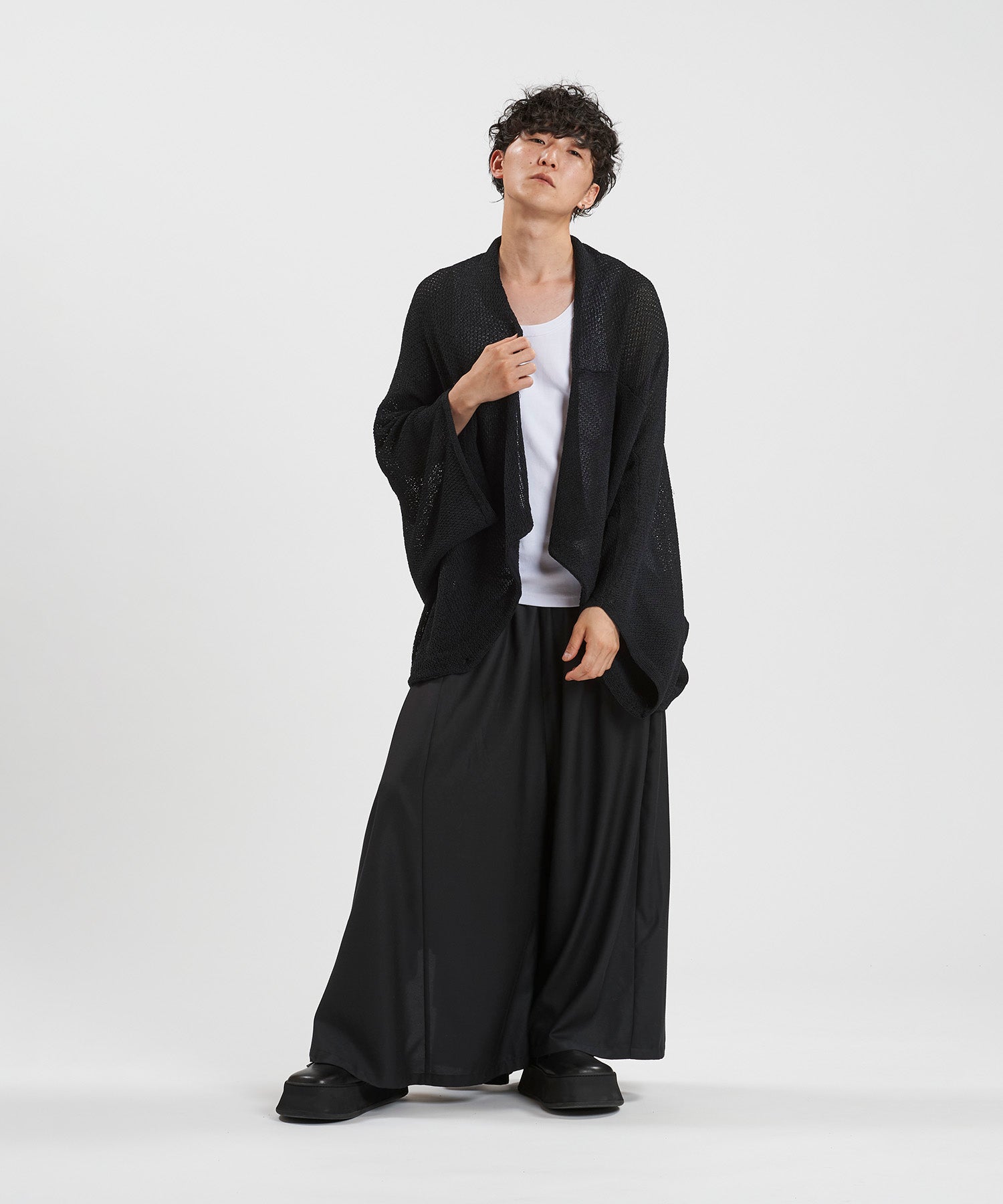 BLACK Model:H169cm