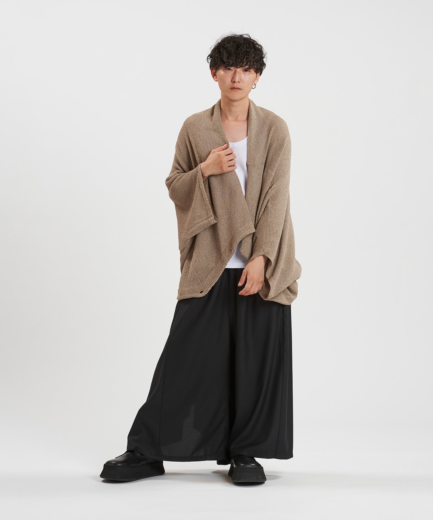 GRAYBEIGE Model:H169cm