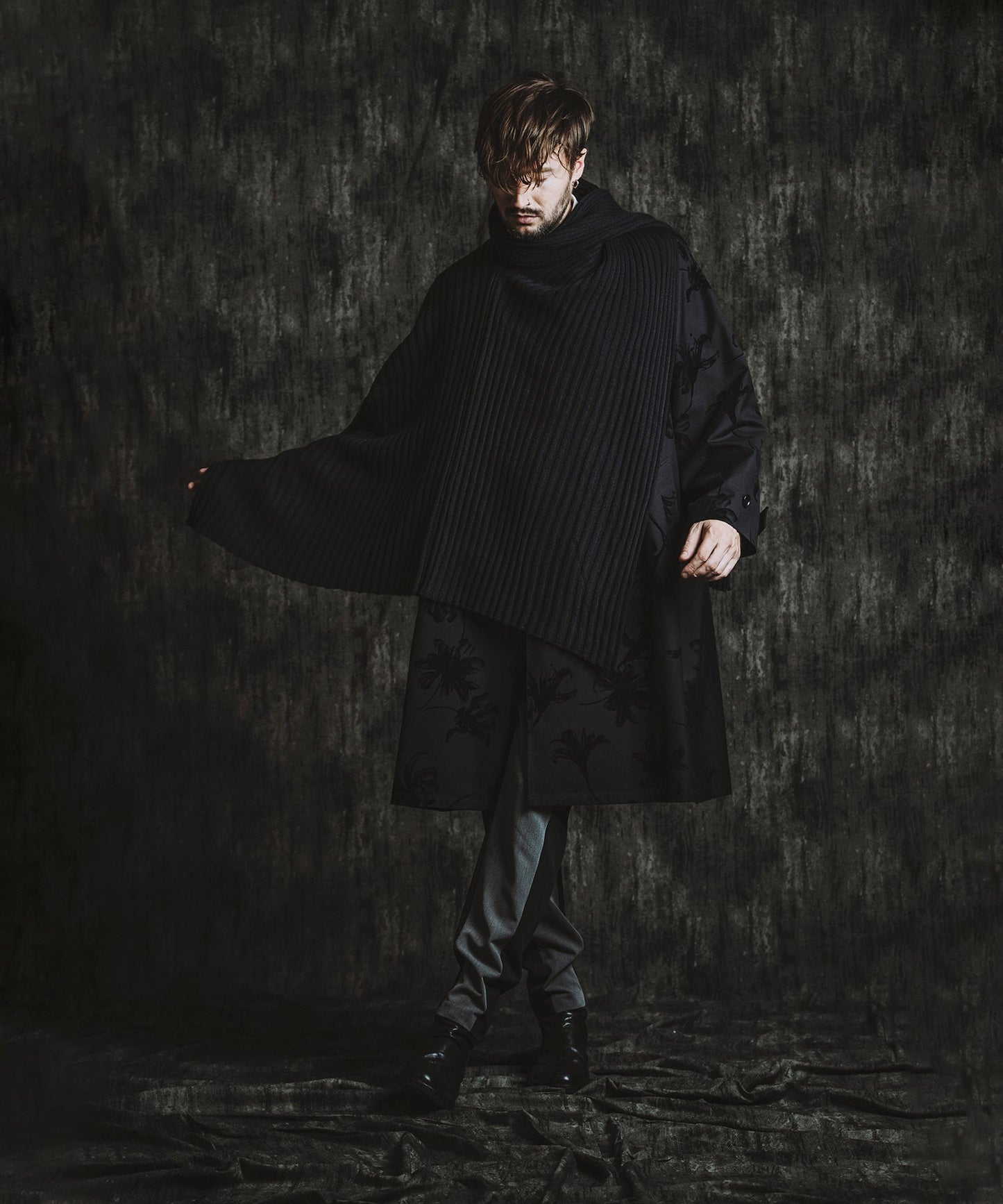 BLACK Model:H182cm