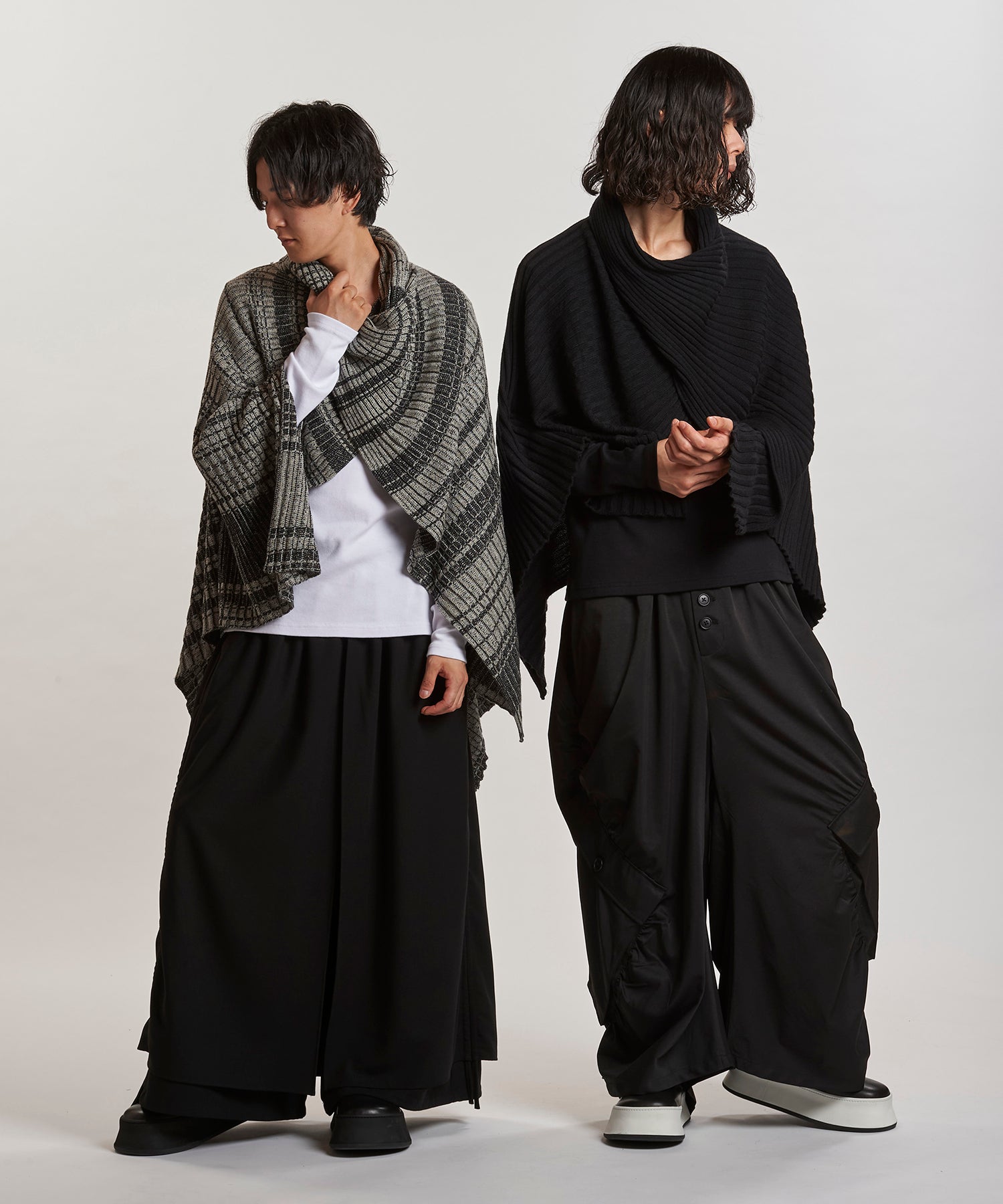 MIX Model:H169cm / BLACK Model:H180cm