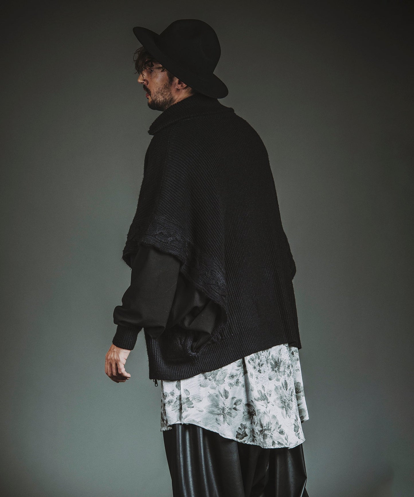 BLACK Model:H182cm