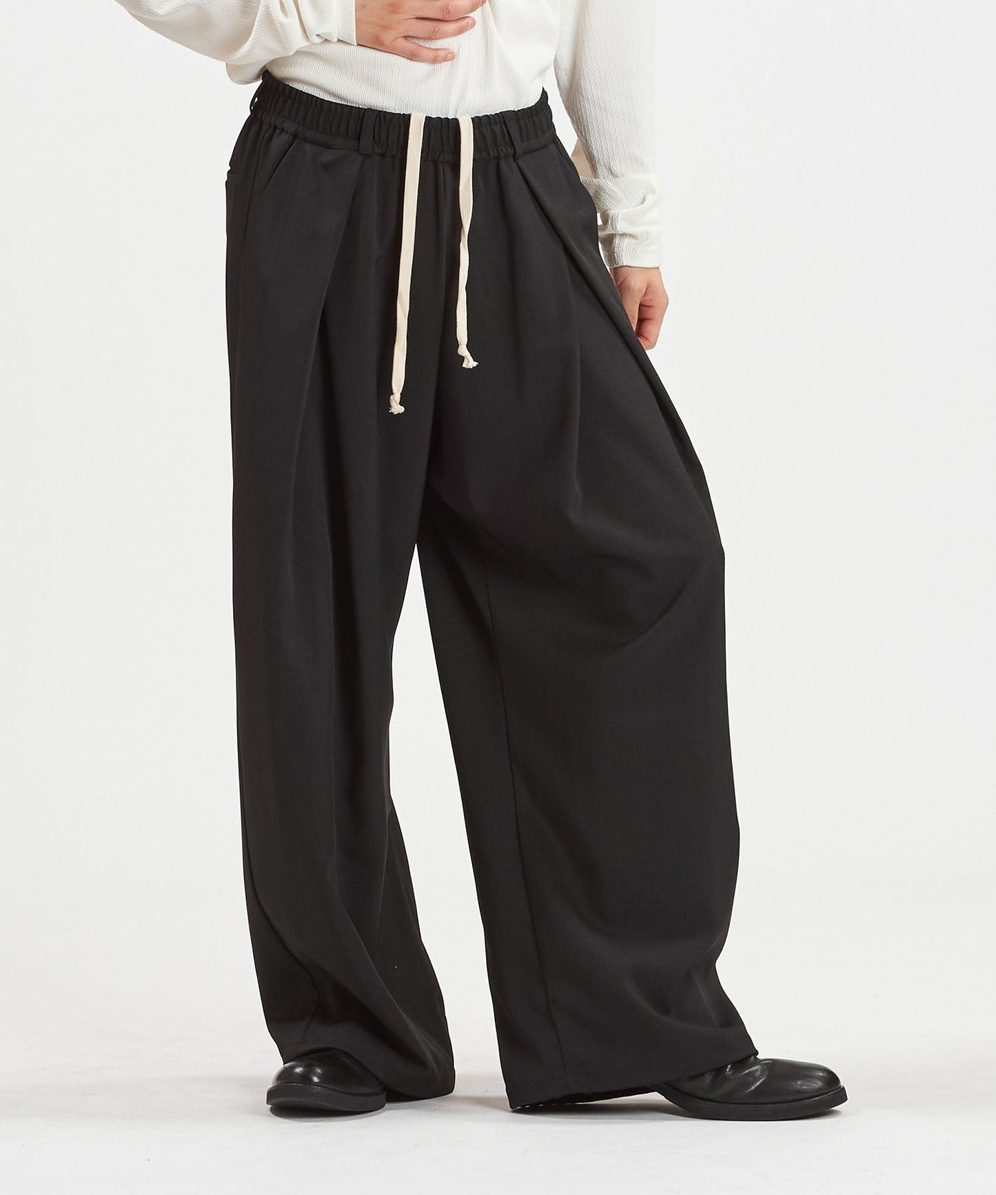 2WAYクロスタックイージーワイドトラウザーズ