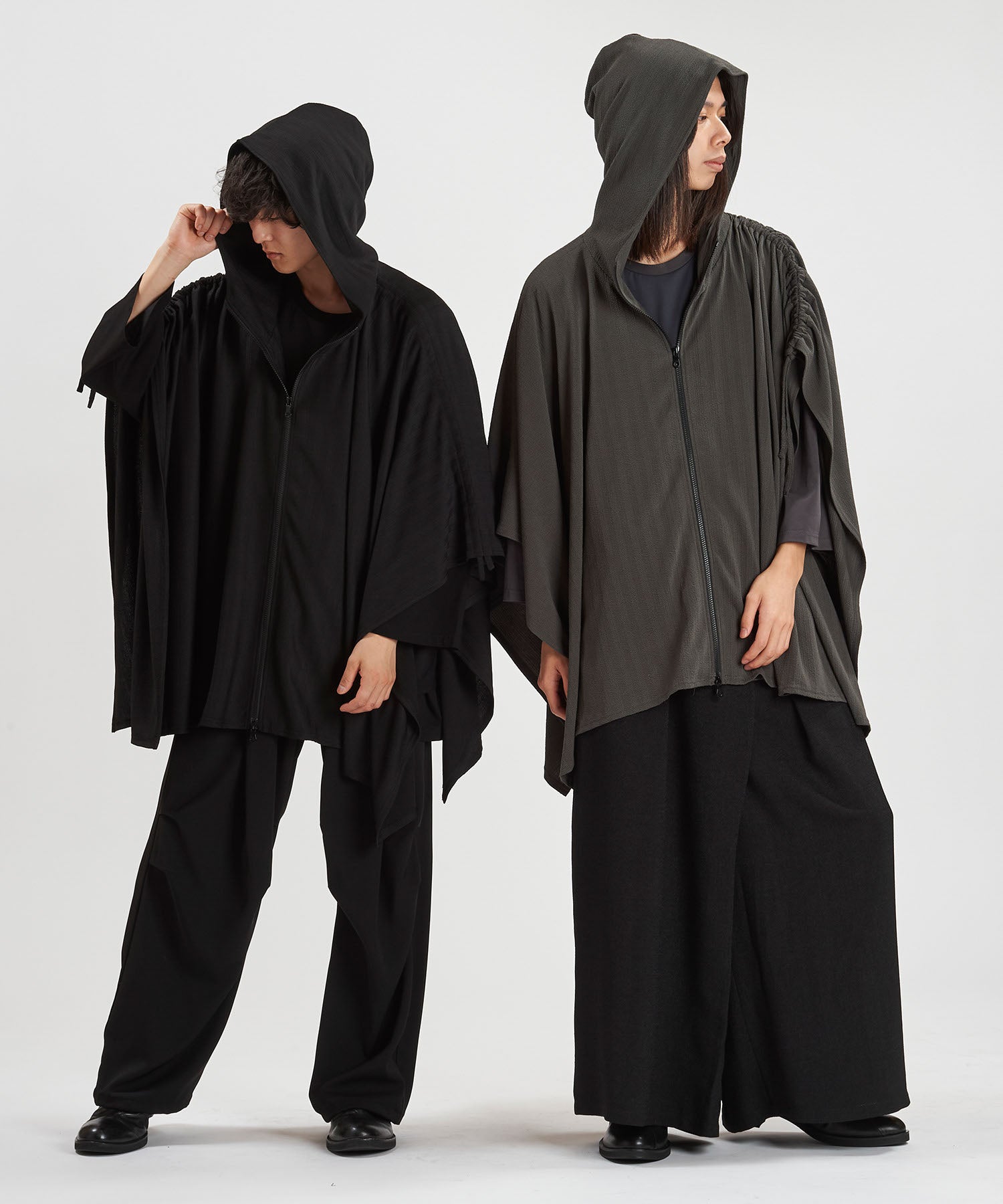 BLACK Model:H169cm / GRAY Model:H180cm