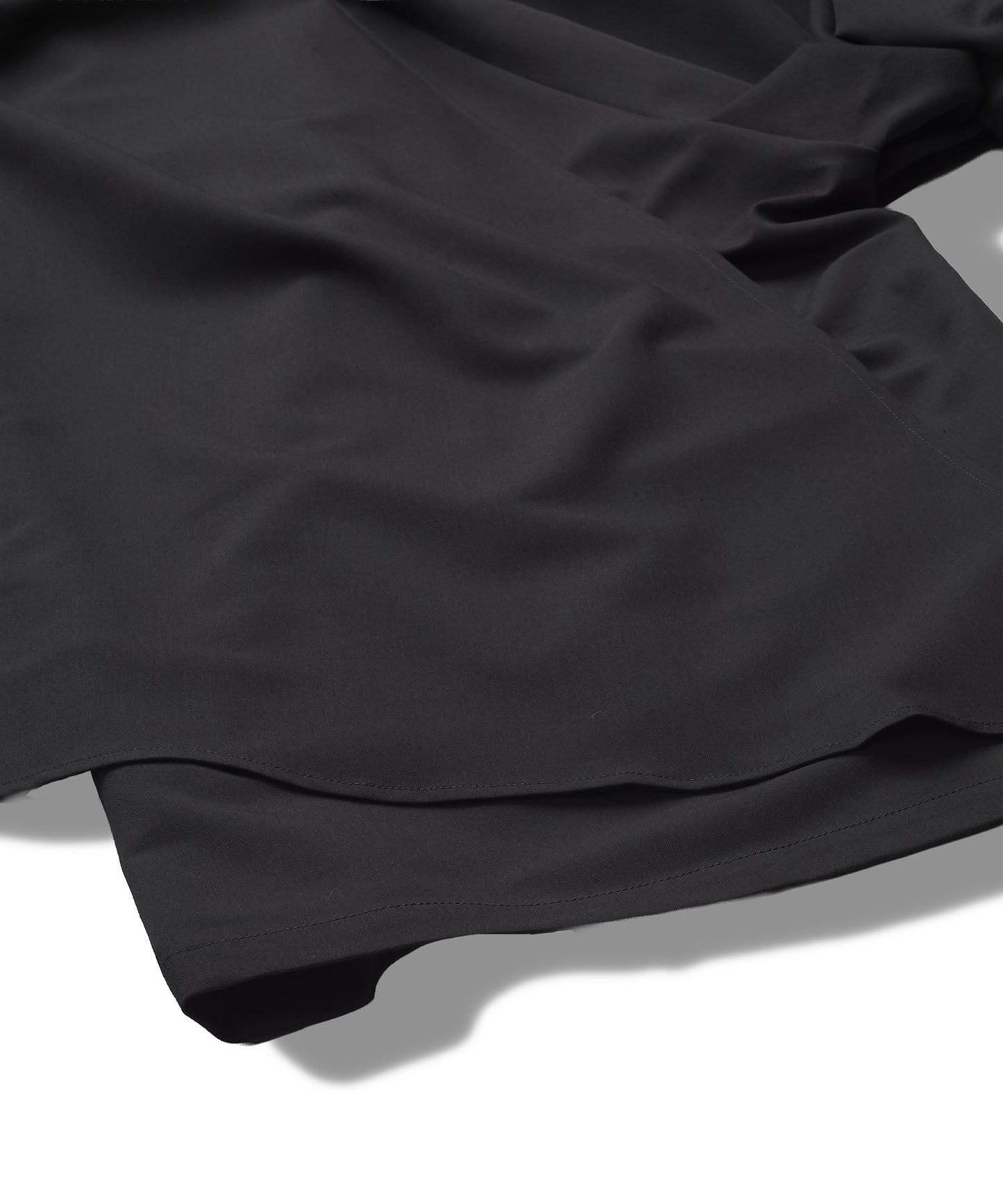 レイヤードケープバギートラウザーズ