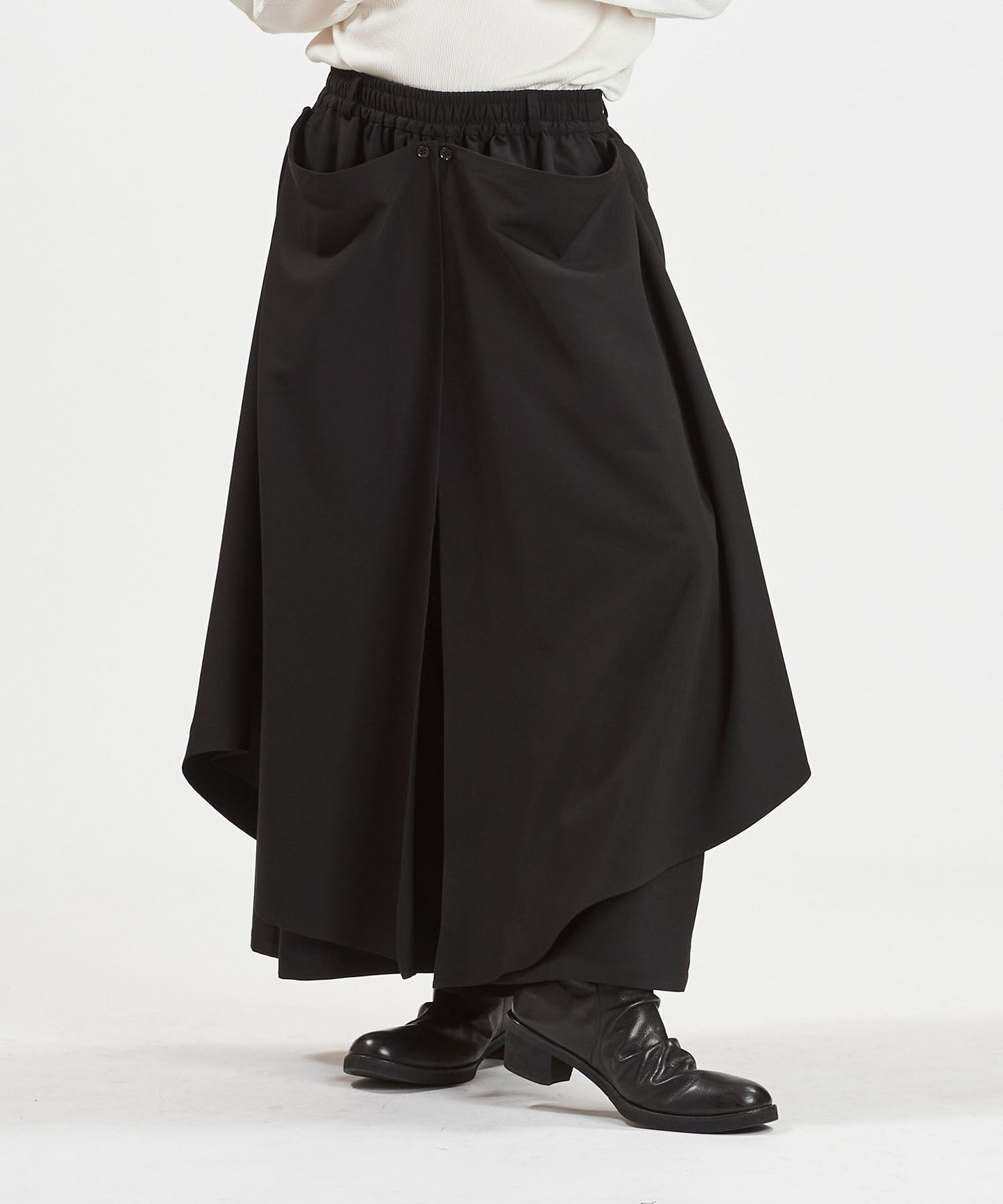 レイヤードケープバギートラウザーズ