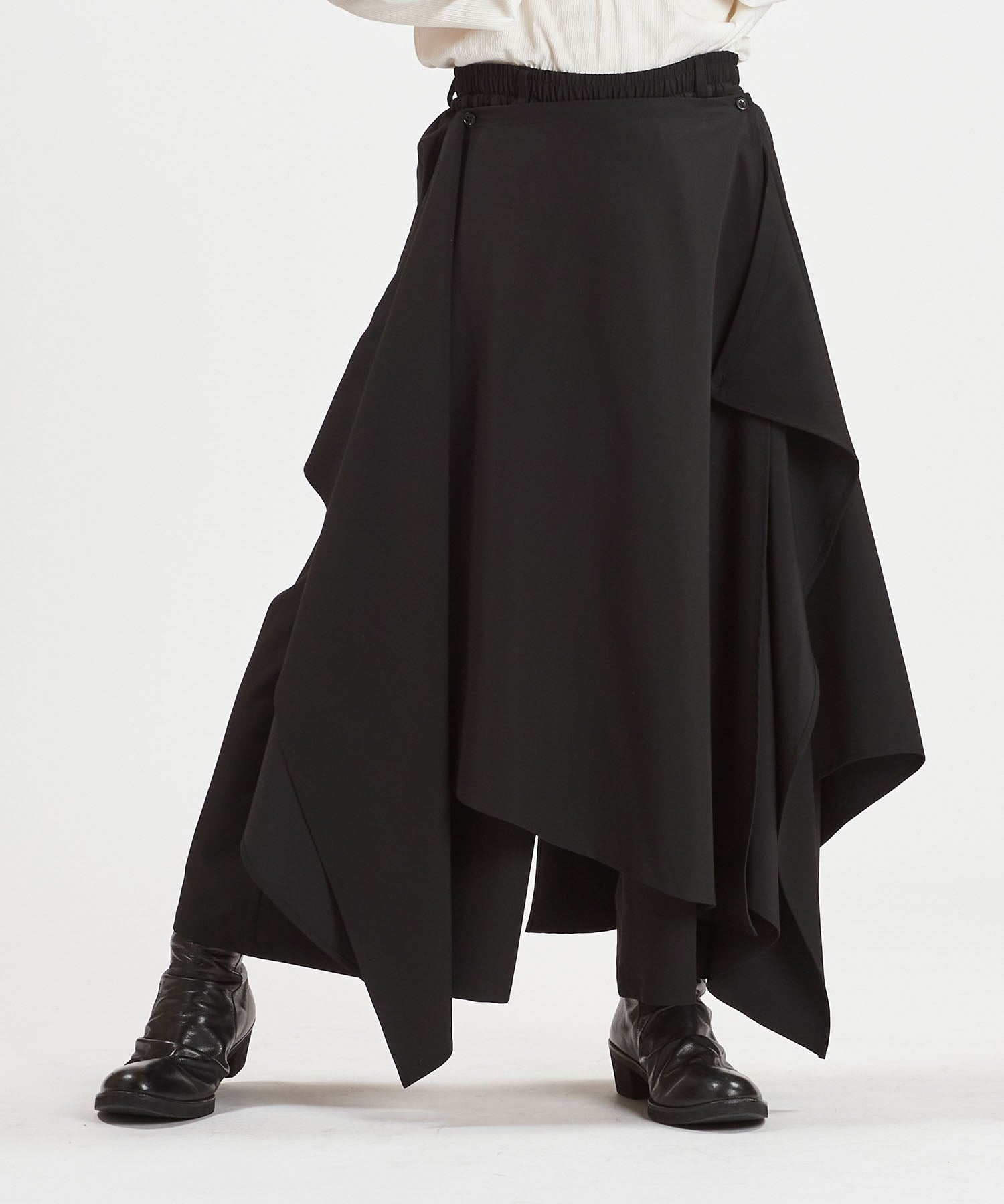 レイヤードケープバギートラウザーズ