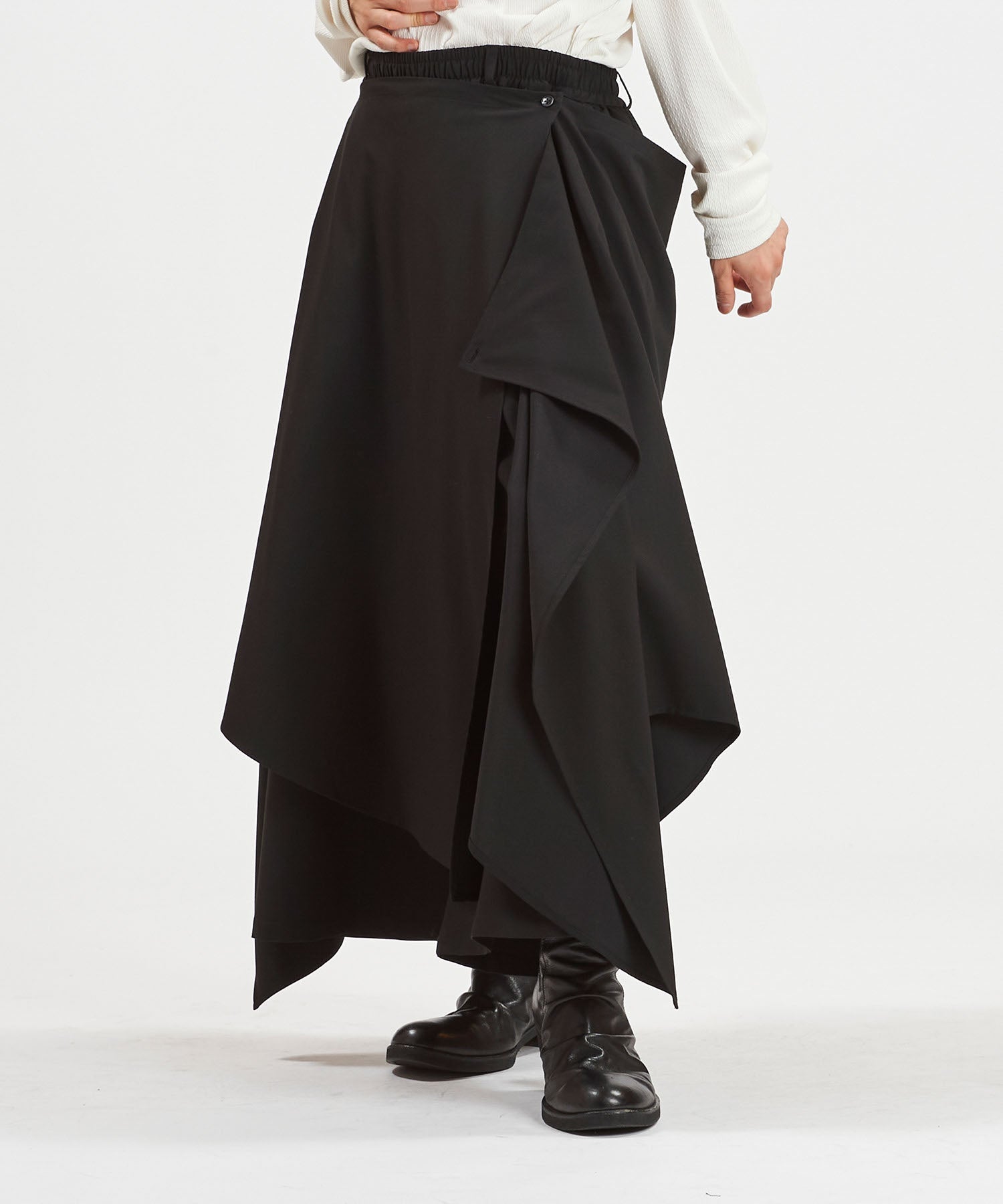 レイヤードケープバギートラウザーズ