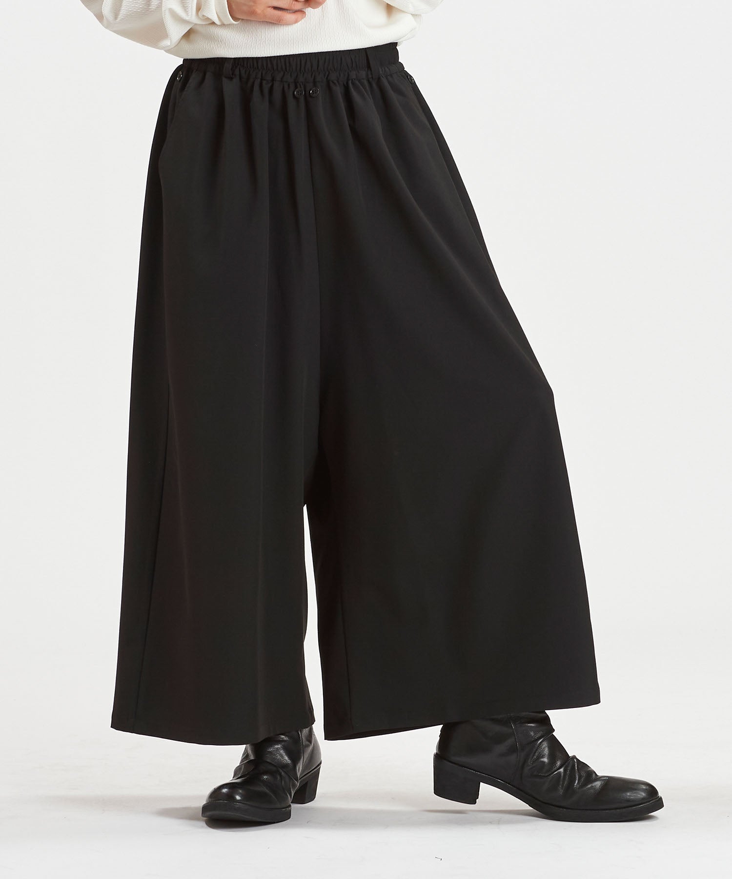 レイヤードケープバギートラウザーズ