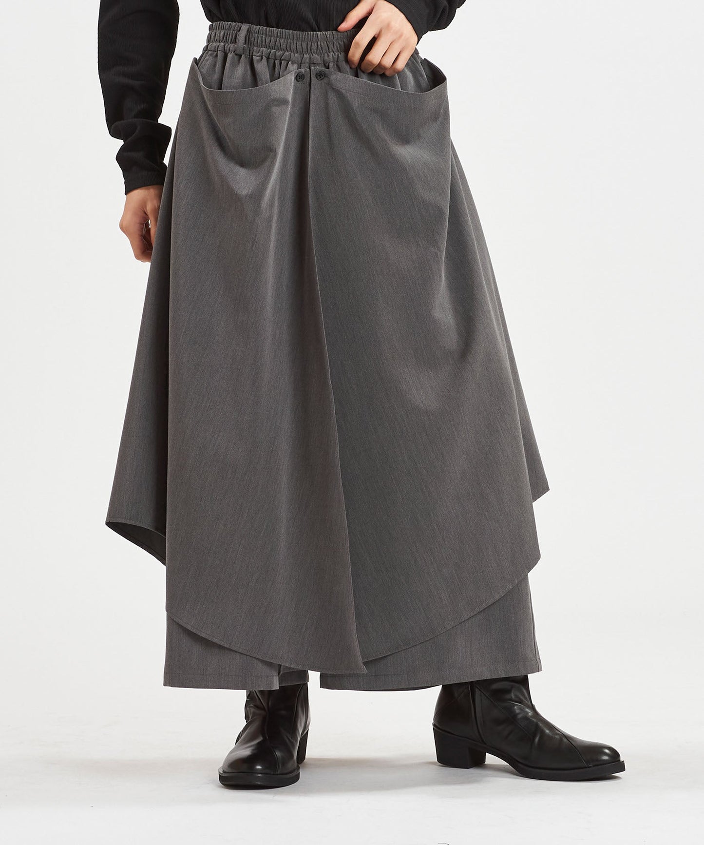 レイヤードケープバギートラウザーズ