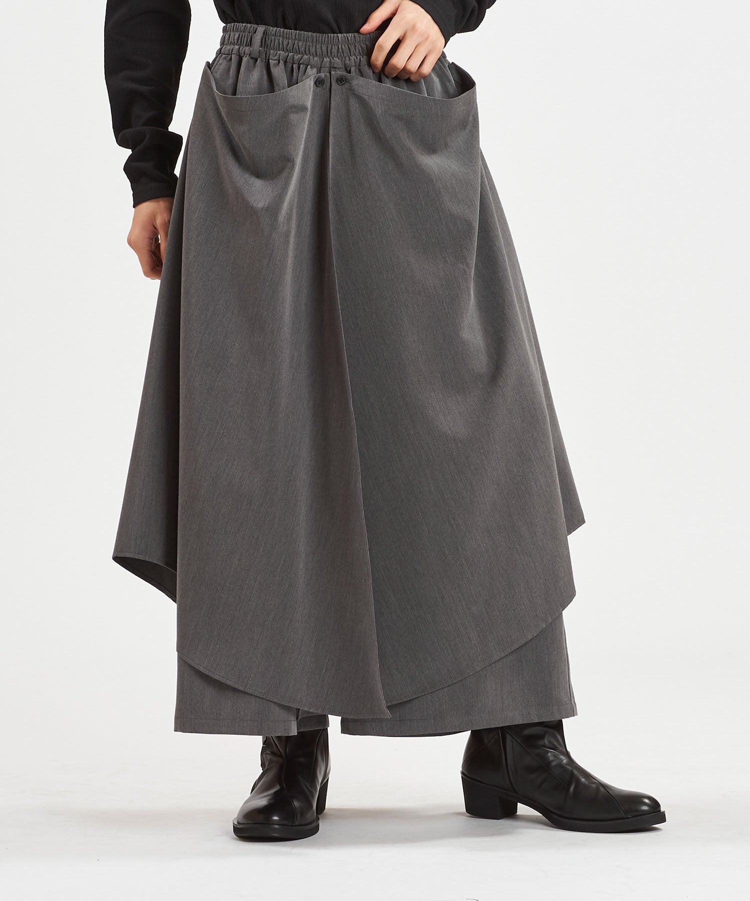 レイヤードケープバギートラウザーズ