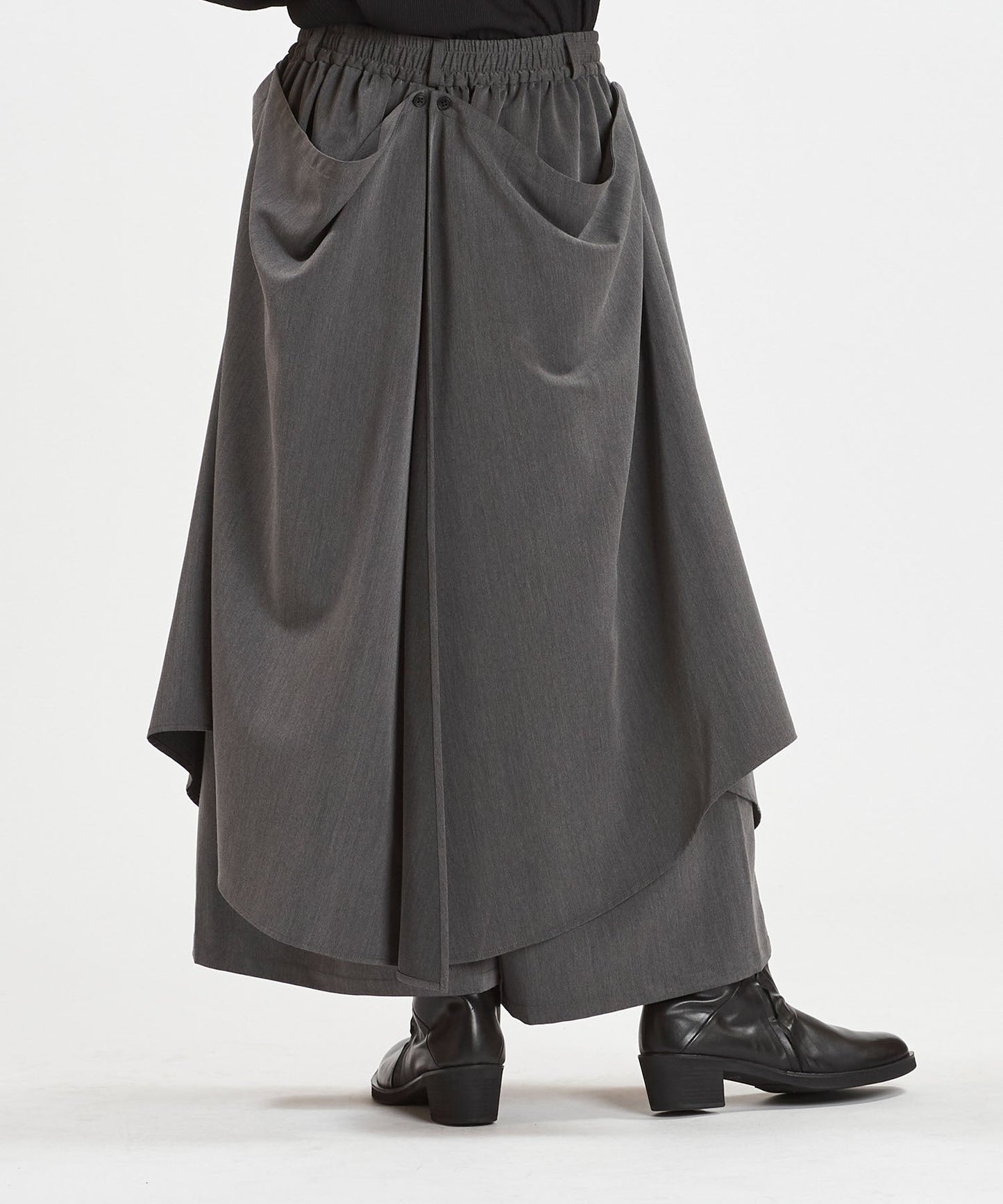 レイヤードケープバギートラウザーズ