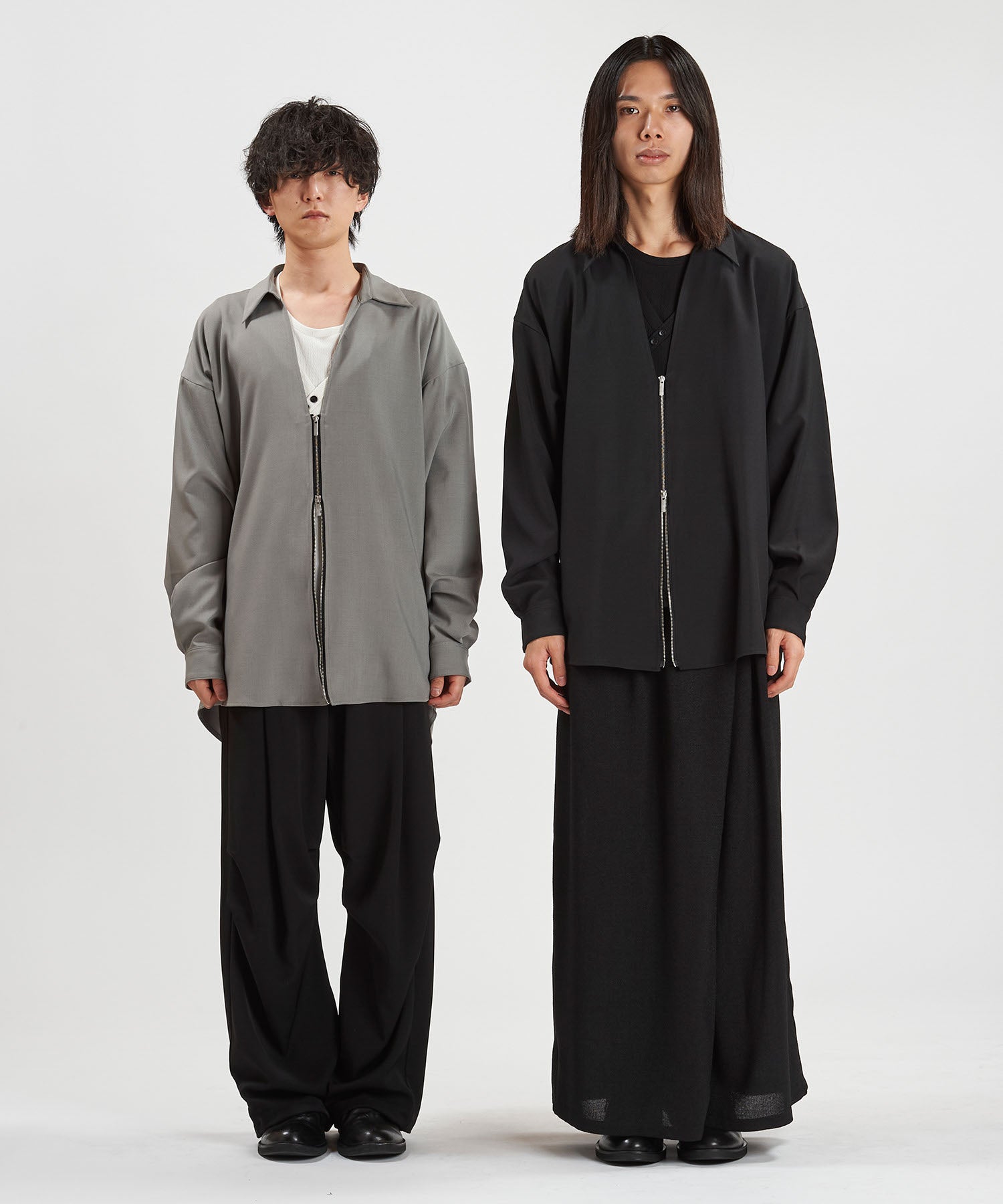 GRAY Model:H169cm / BLACK Model:H180cm