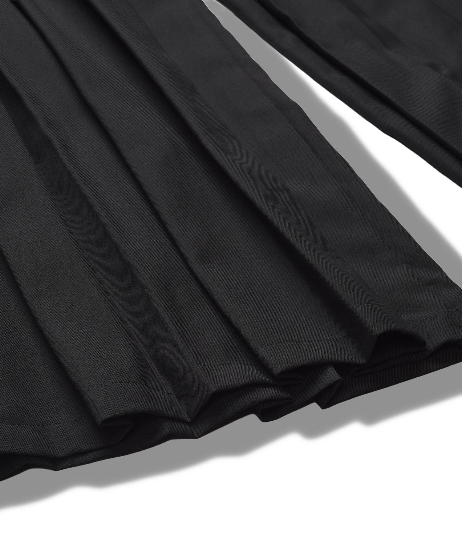 ハカマプリーツトラウザーズ