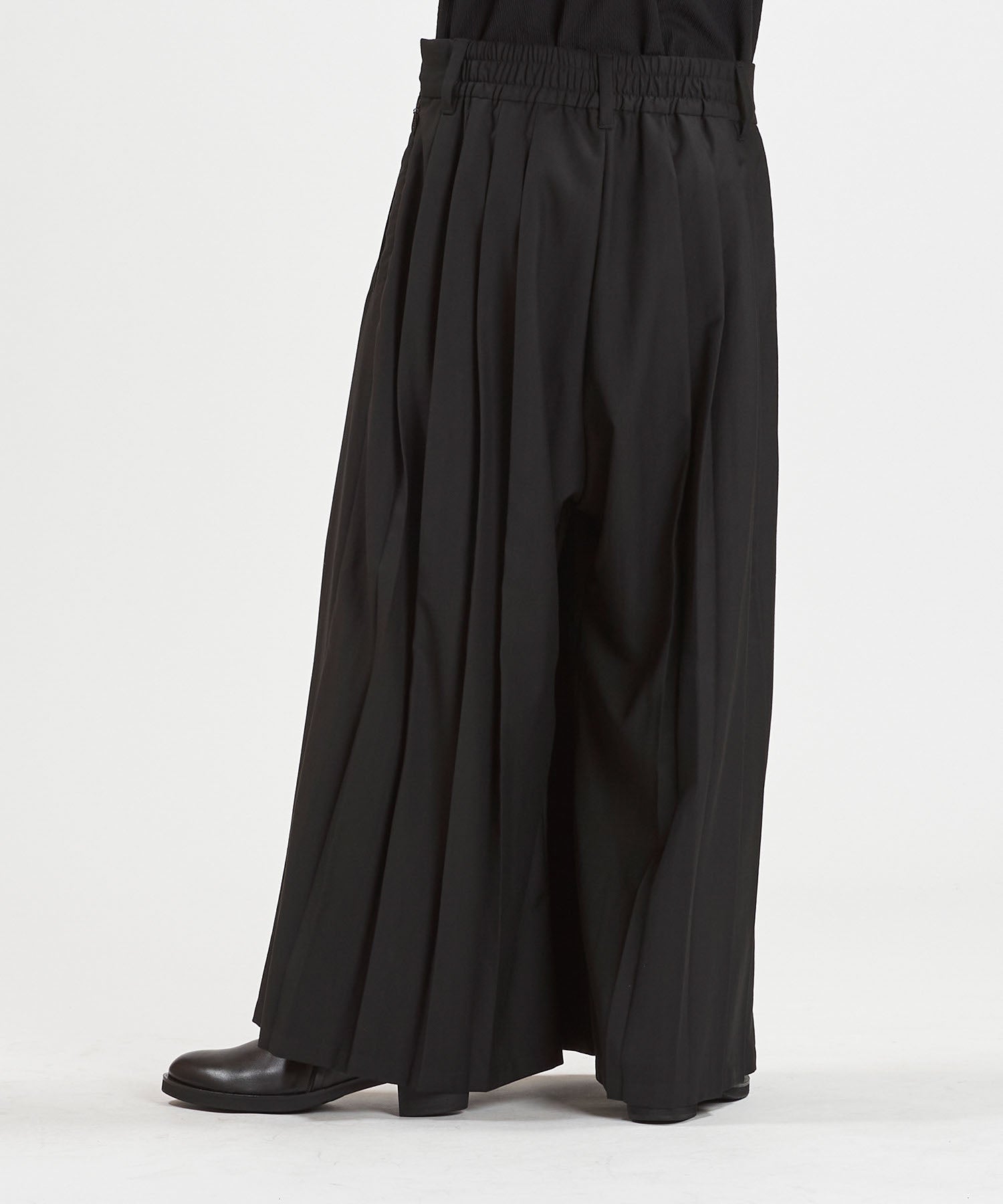 ハカマプリーツトラウザーズ