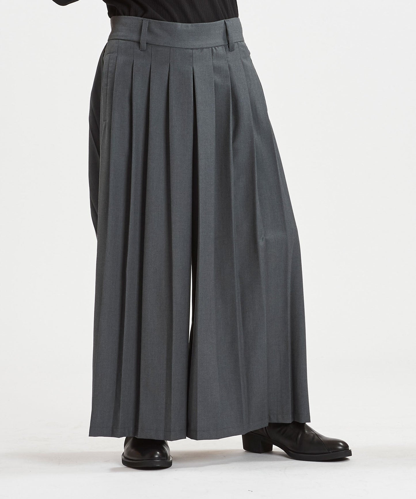 ハカマプリーツトラウザーズ