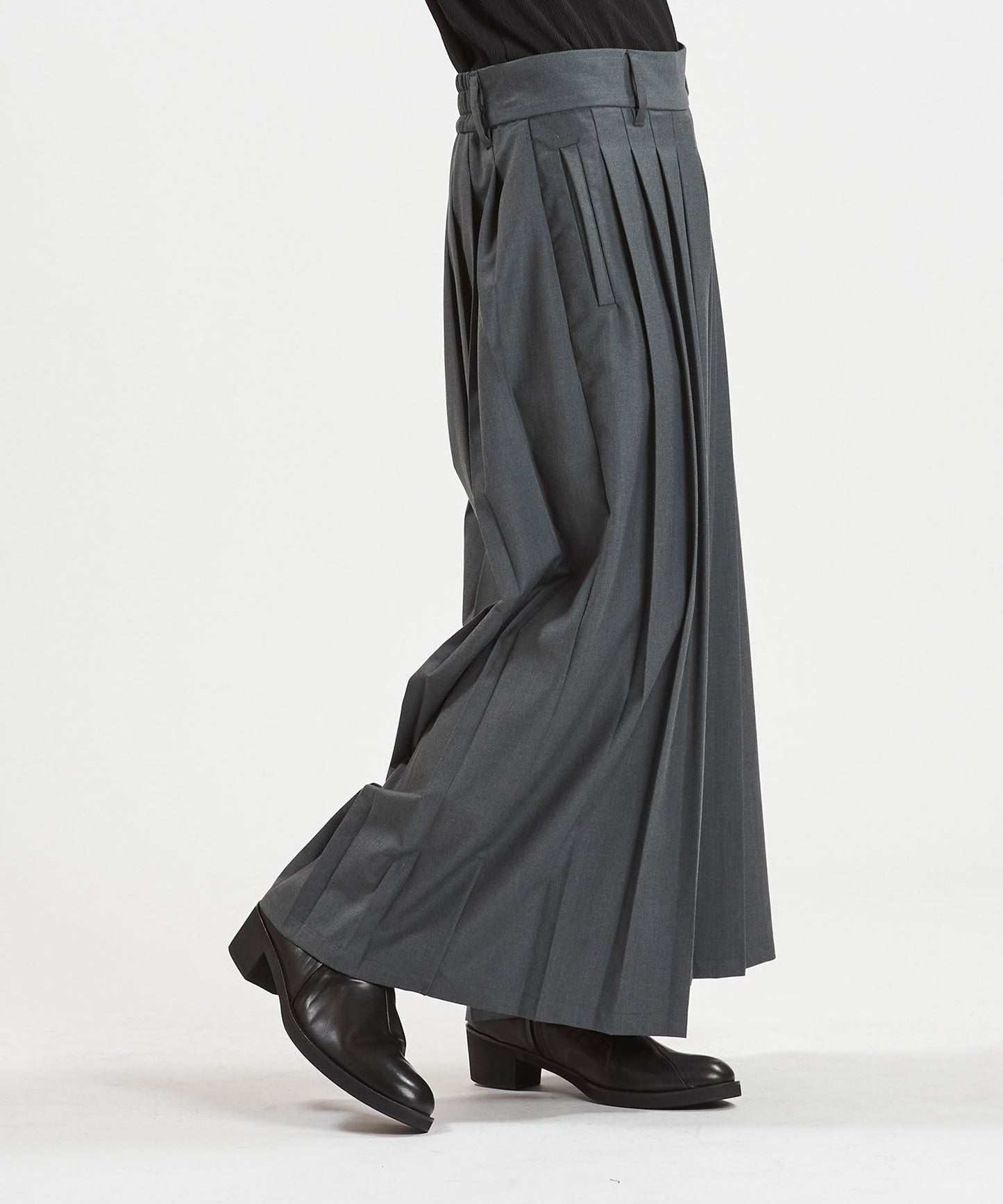 ハカマプリーツトラウザーズ