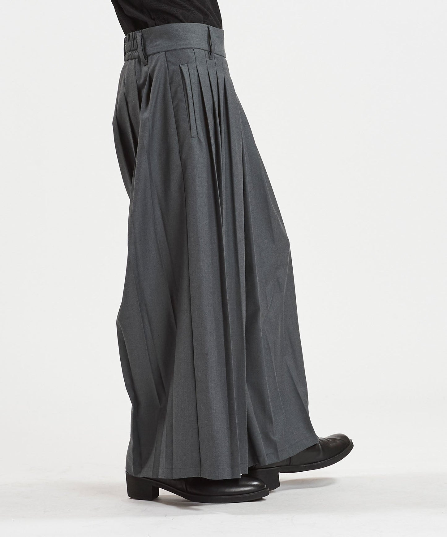 ハカマプリーツトラウザーズ