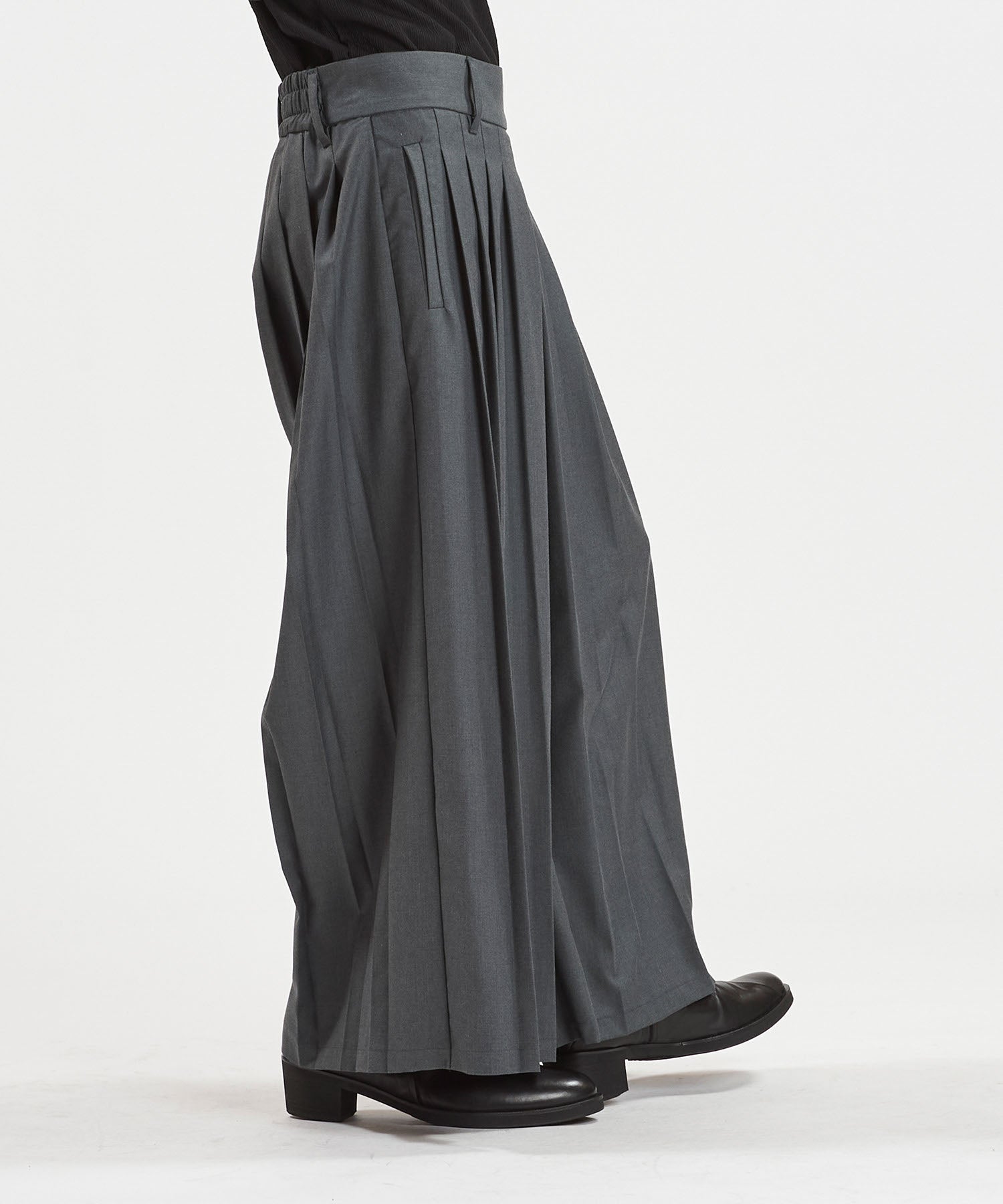 ハカマプリーツトラウザーズ