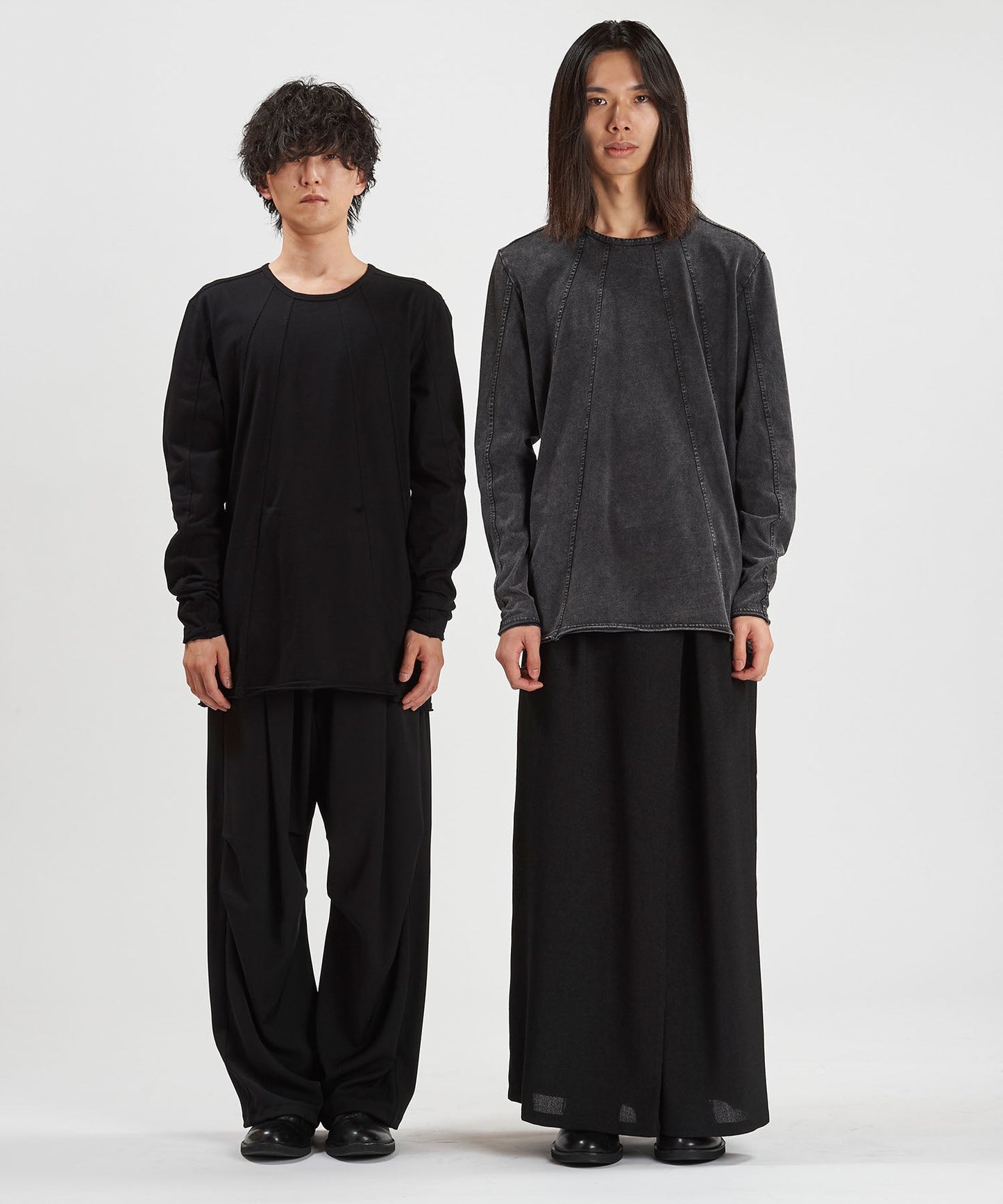 BLACK Model:H169cm / GRAY Model:H180cm