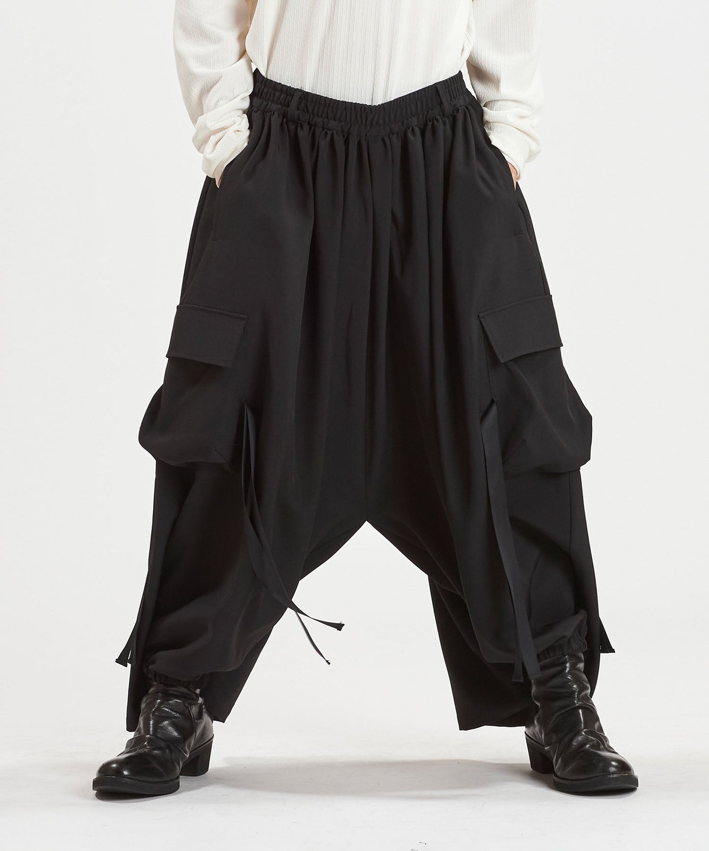 フラッタリングカーゴトラウザーズ