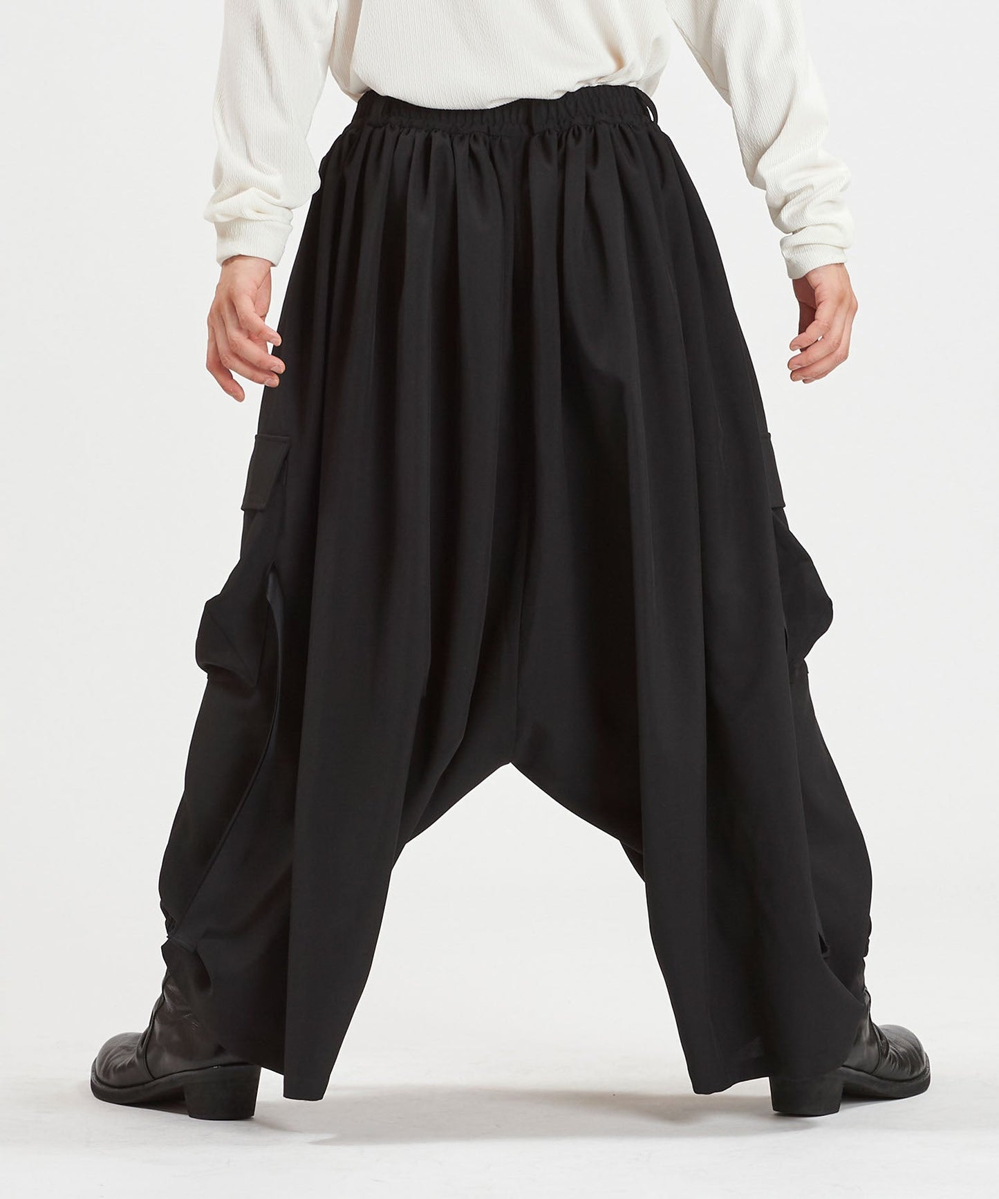 フラッタリングカーゴトラウザーズ