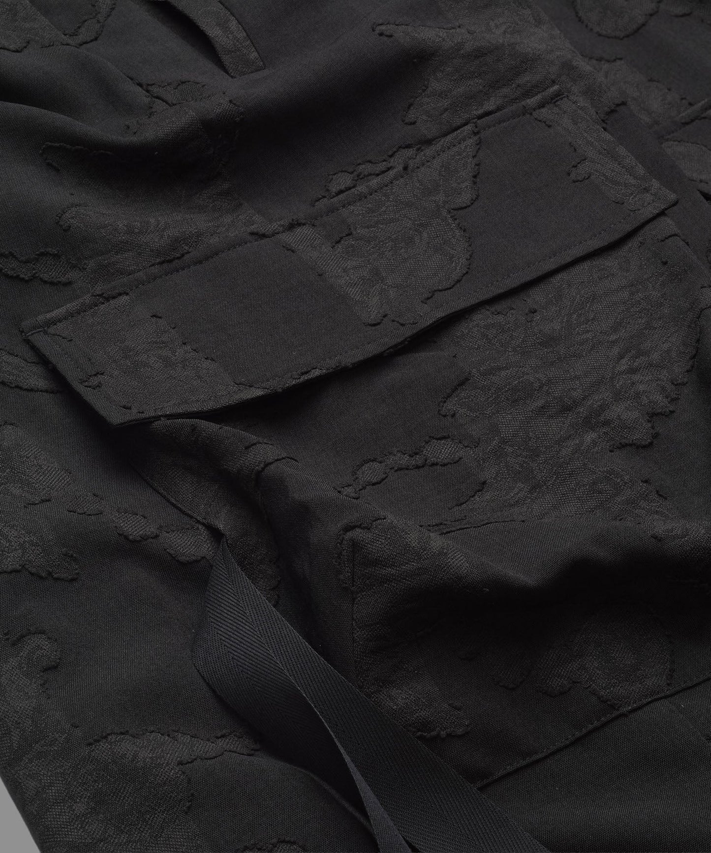 フラッタリングカーゴトラウザーズ