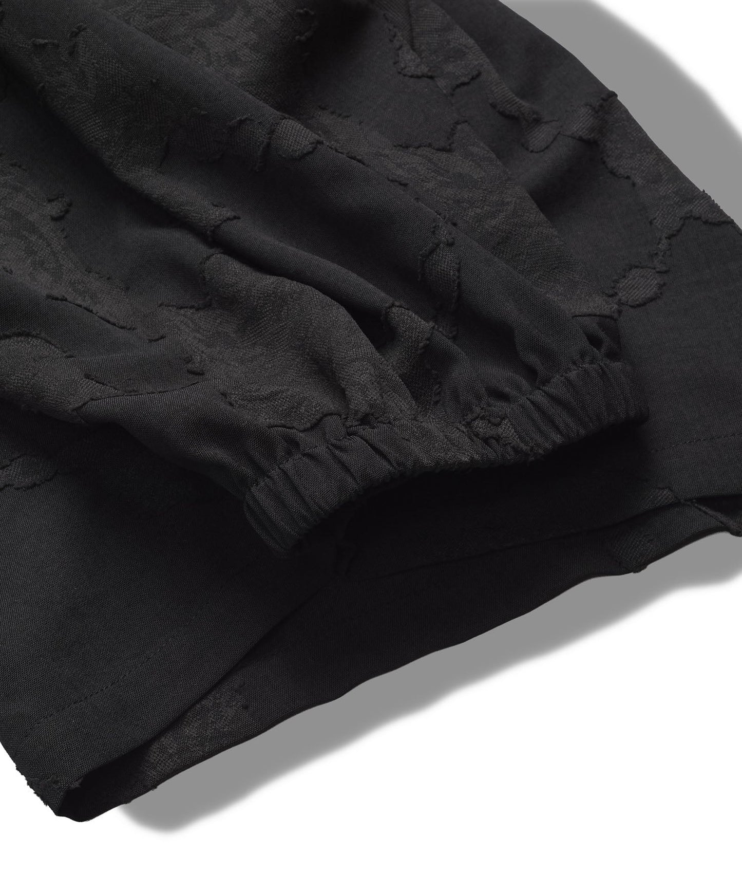 フラッタリングカーゴトラウザーズ