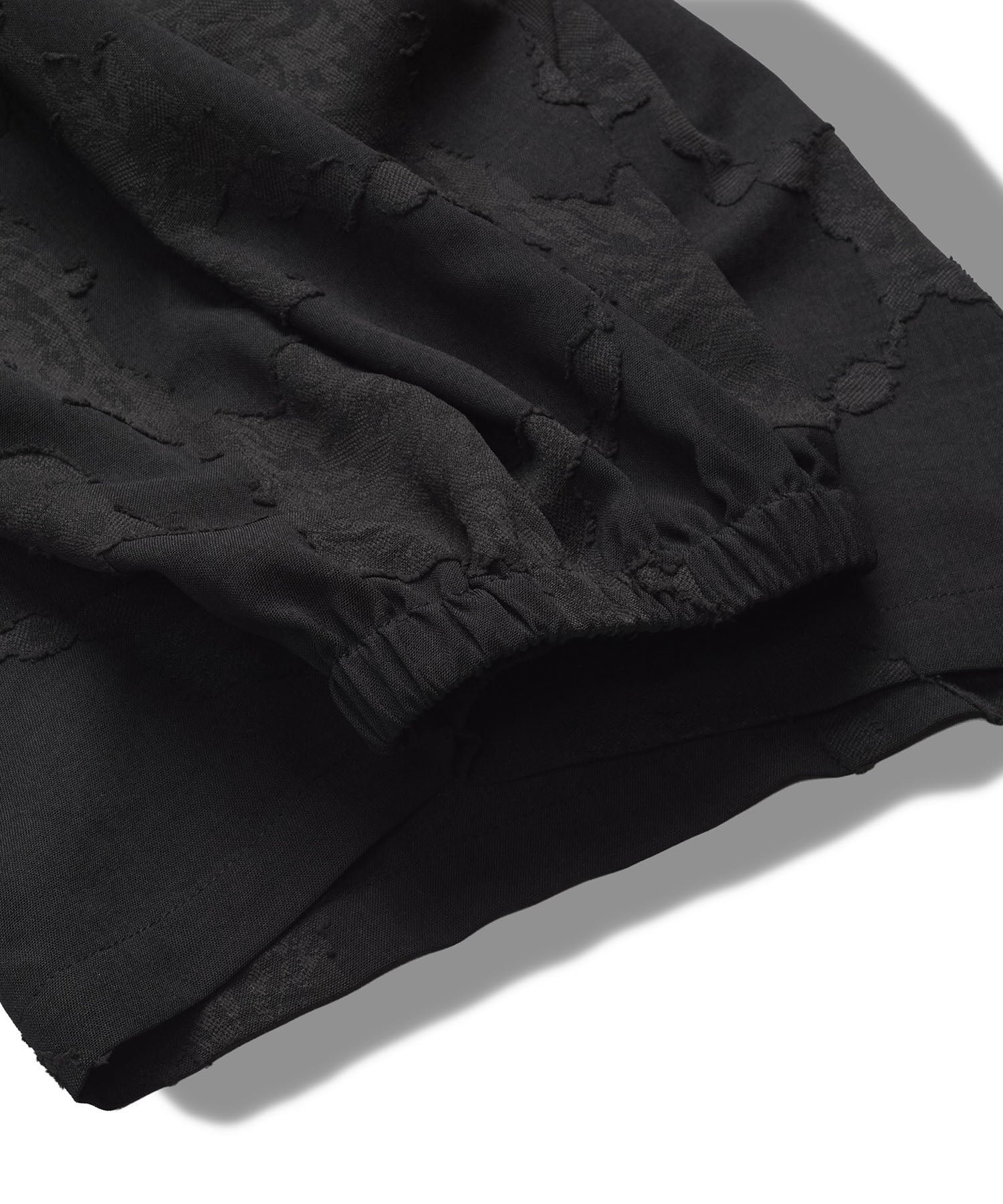 フラッタリングカーゴトラウザーズ