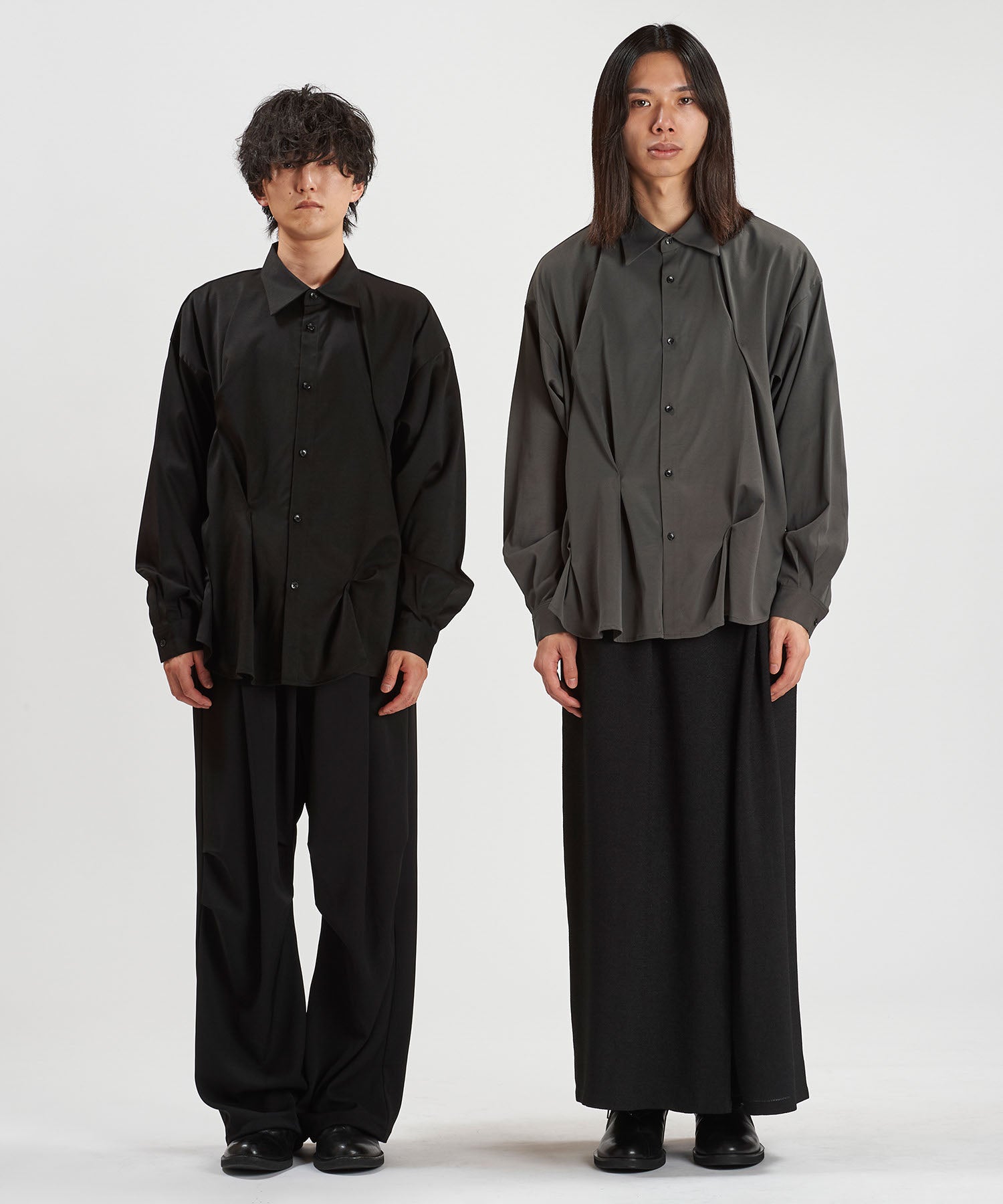 BLACK Model:H169cm / GRAY Model:H180cm