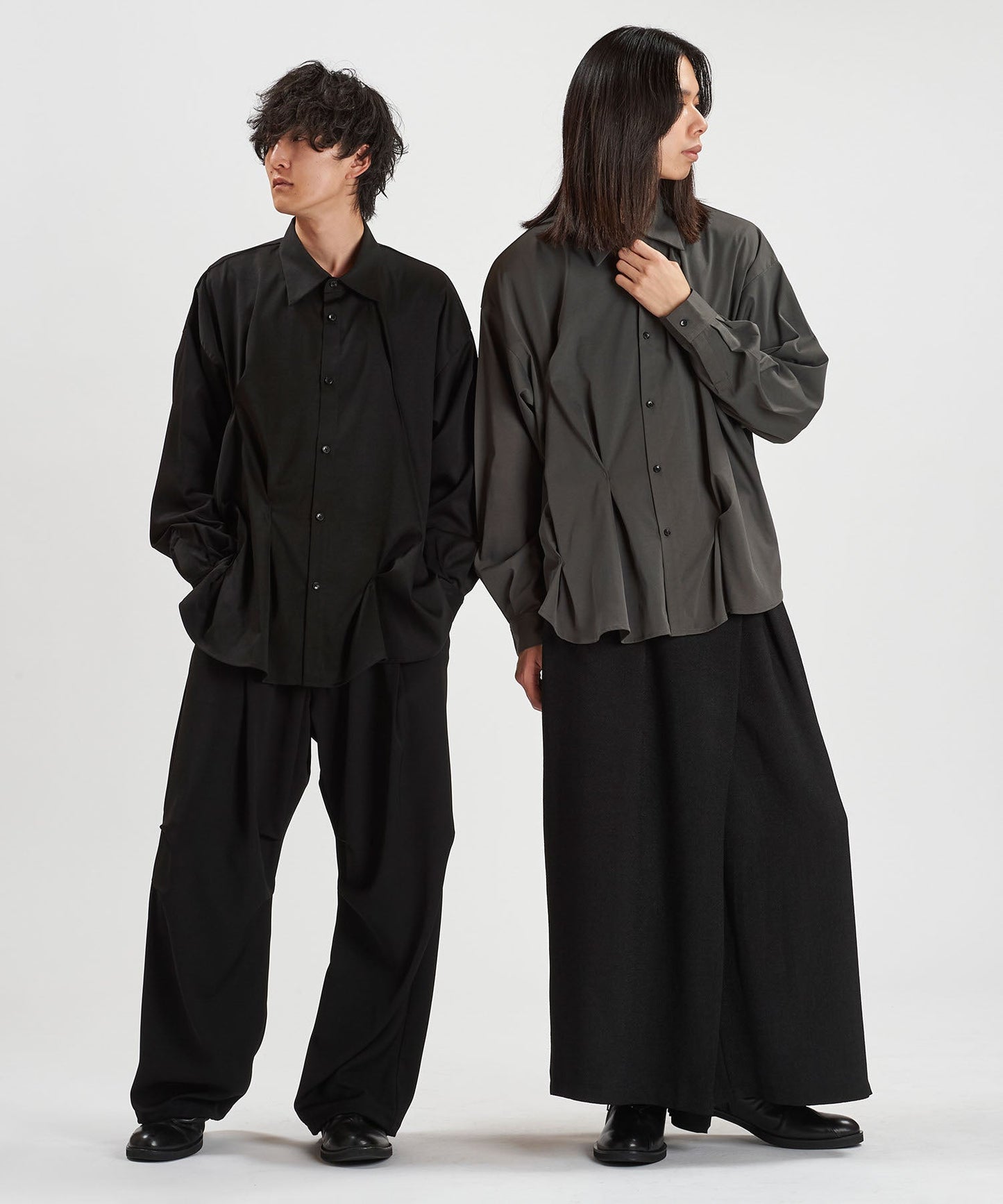 BLACK Model:H169cm / GRAY Model:H180cm