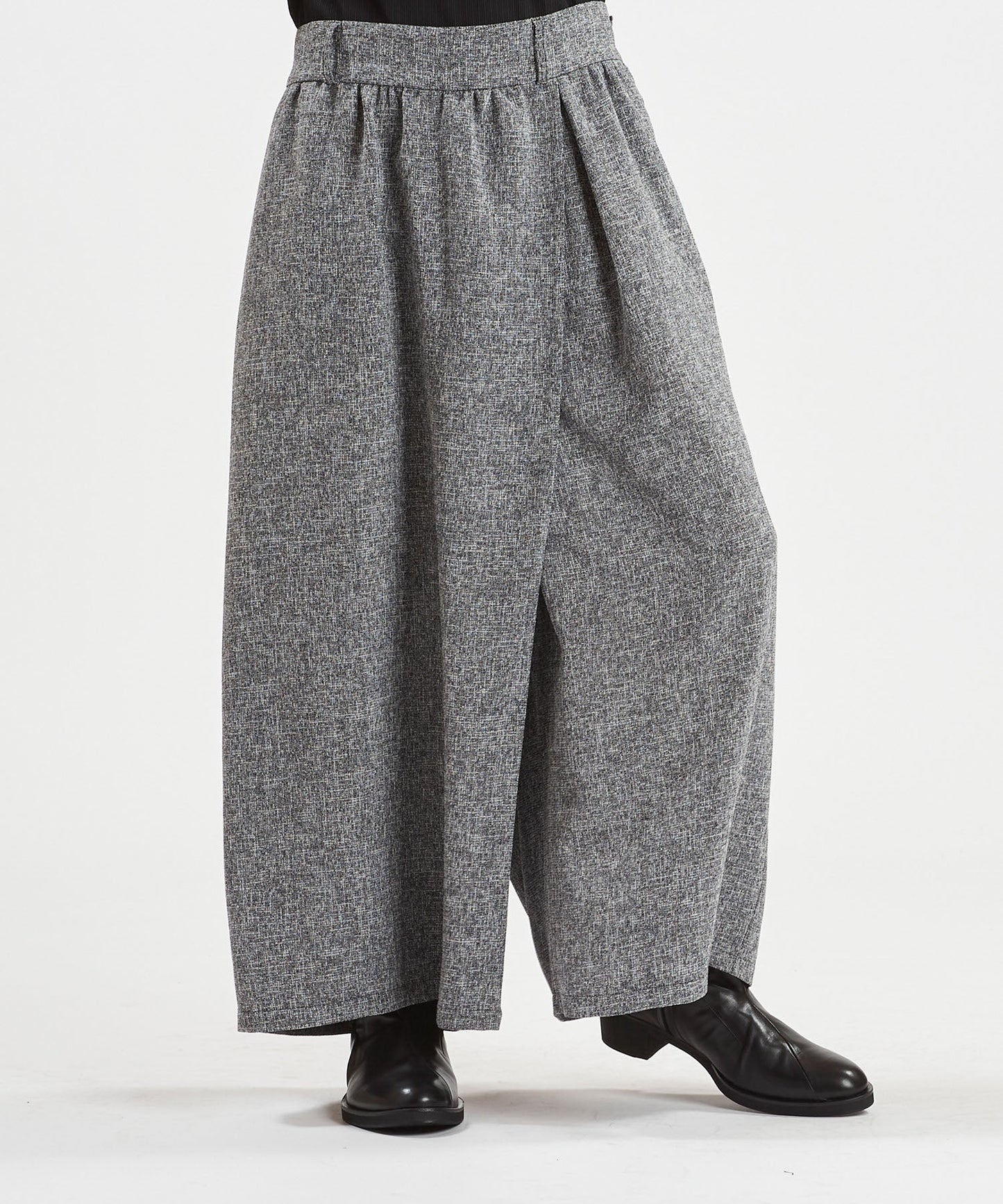 ワイドラップトラウザーズ