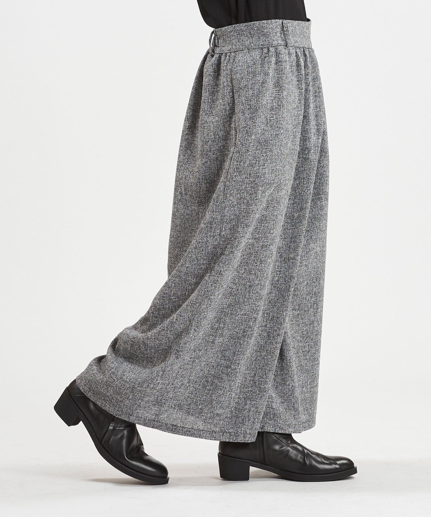 ワイドラップトラウザーズ