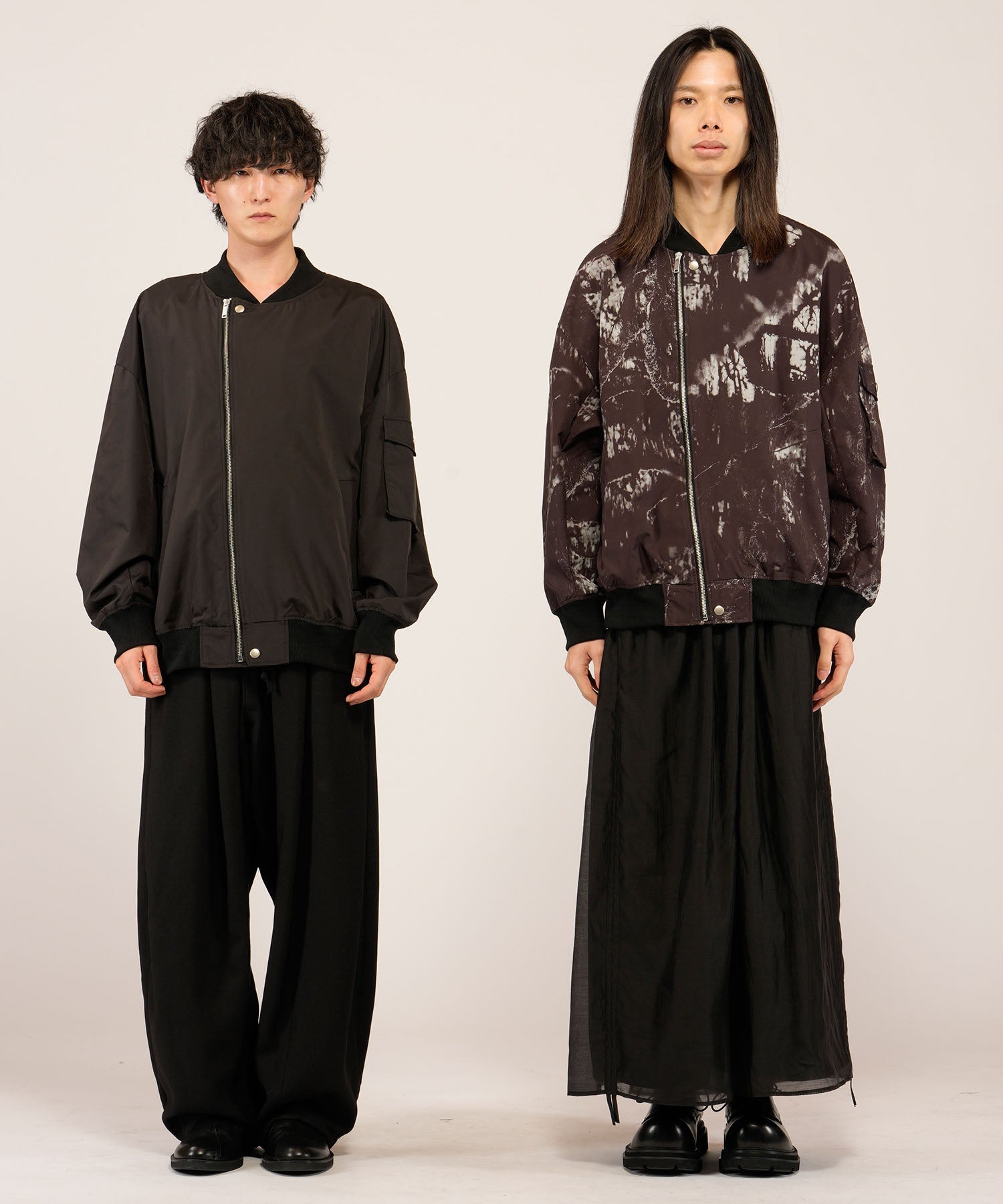 BLACK Model:H169cm / PATTERN1 Model:H180cm