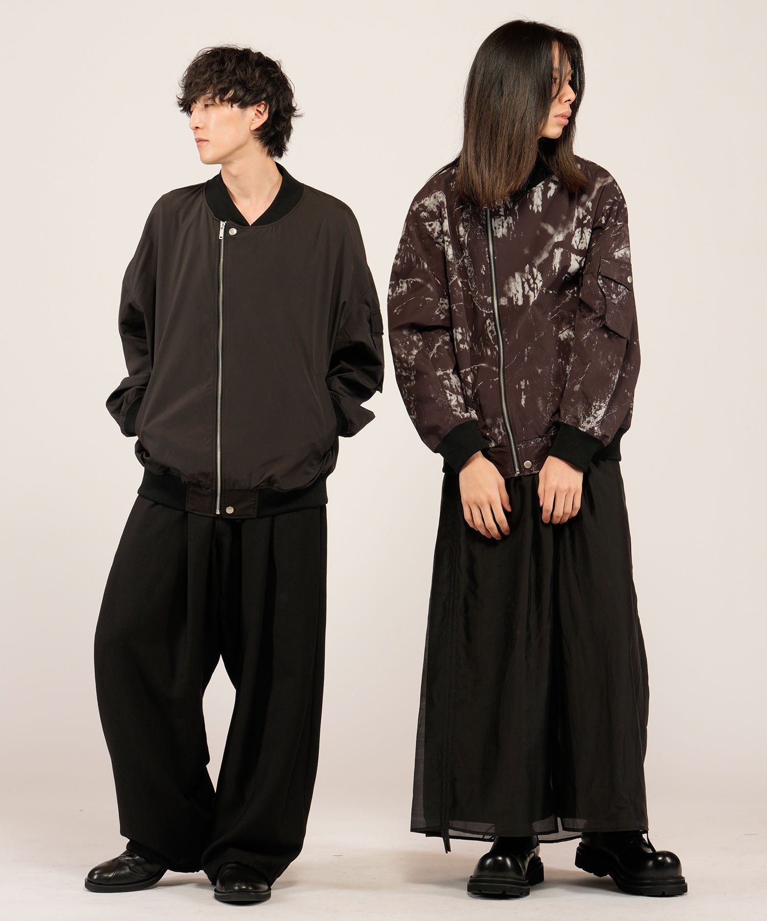 BLACK Model:H169cm / PATTERN1 Model:H180cm