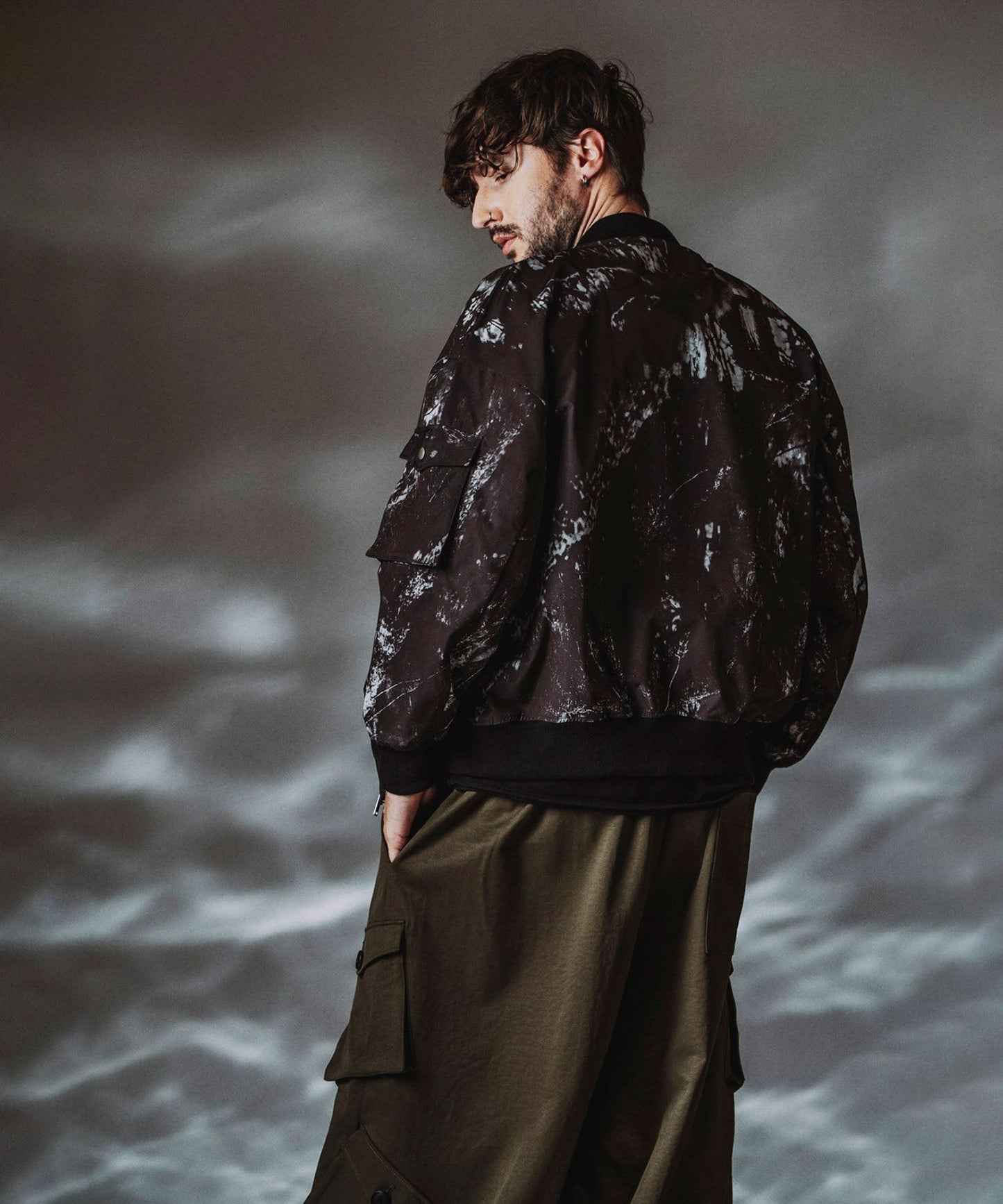 PATTERN1 Model:H182cm