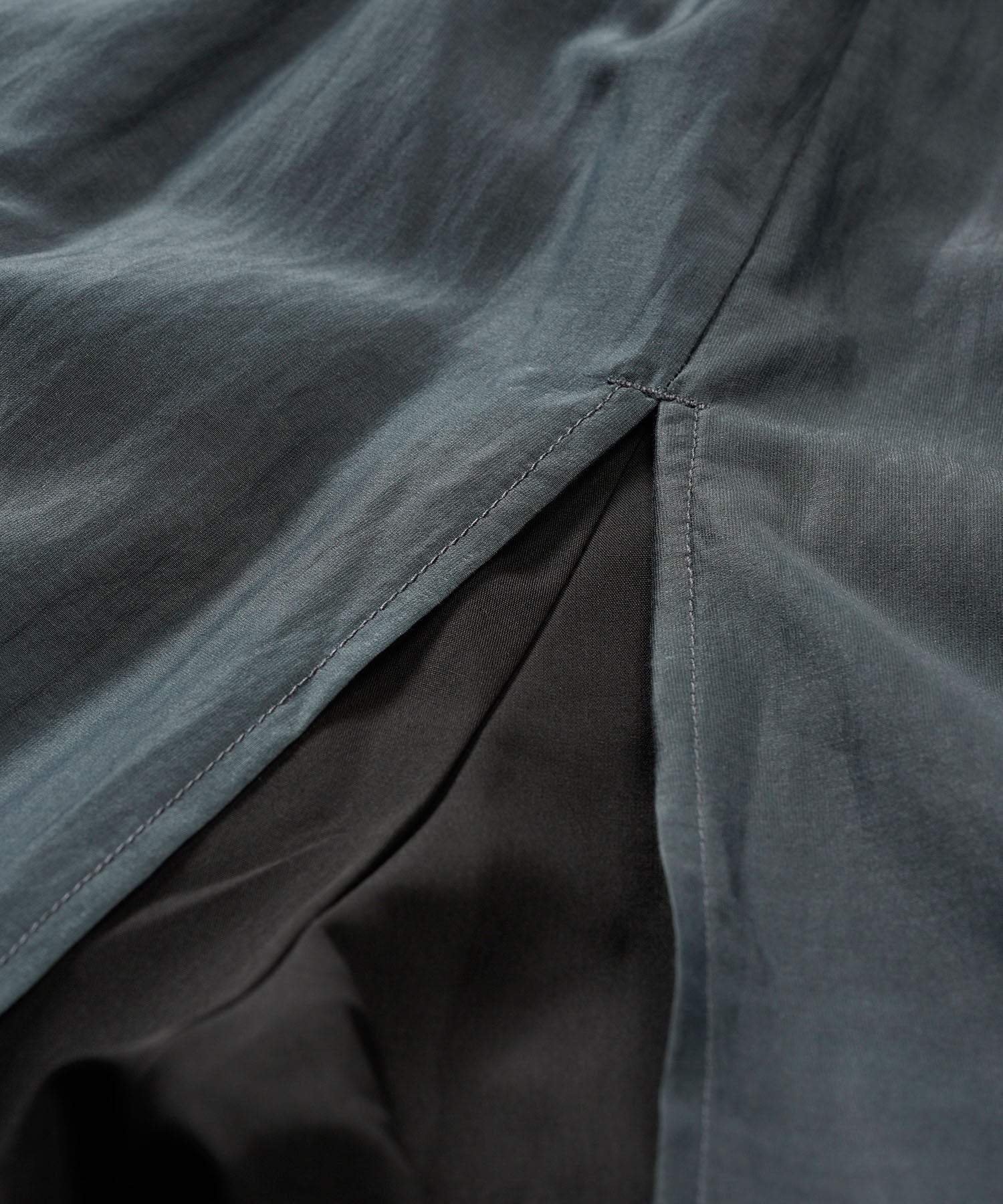 ドローストリングスレイヤードバギートラウザーズ