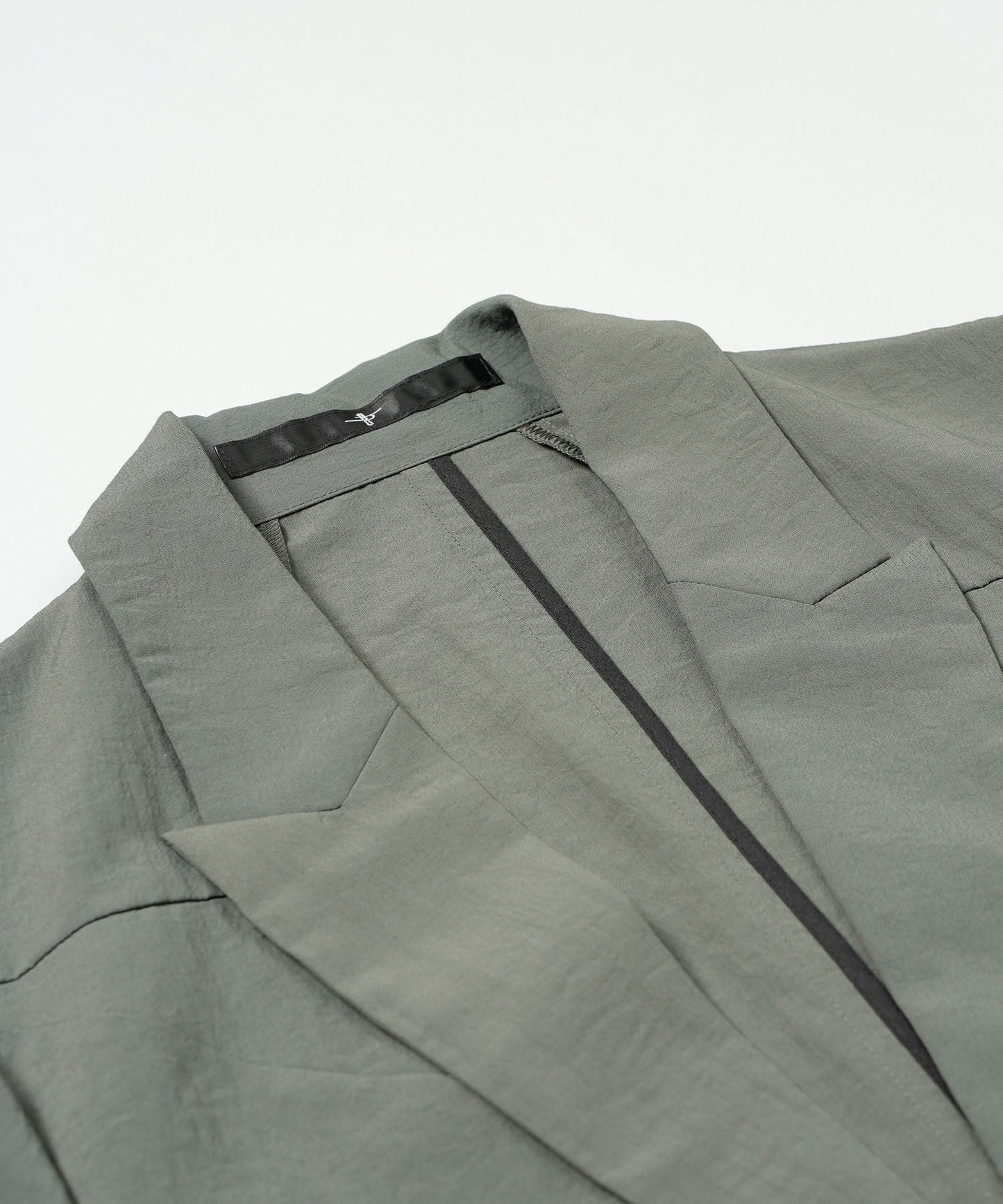 Multi-seam 4B-long jacket