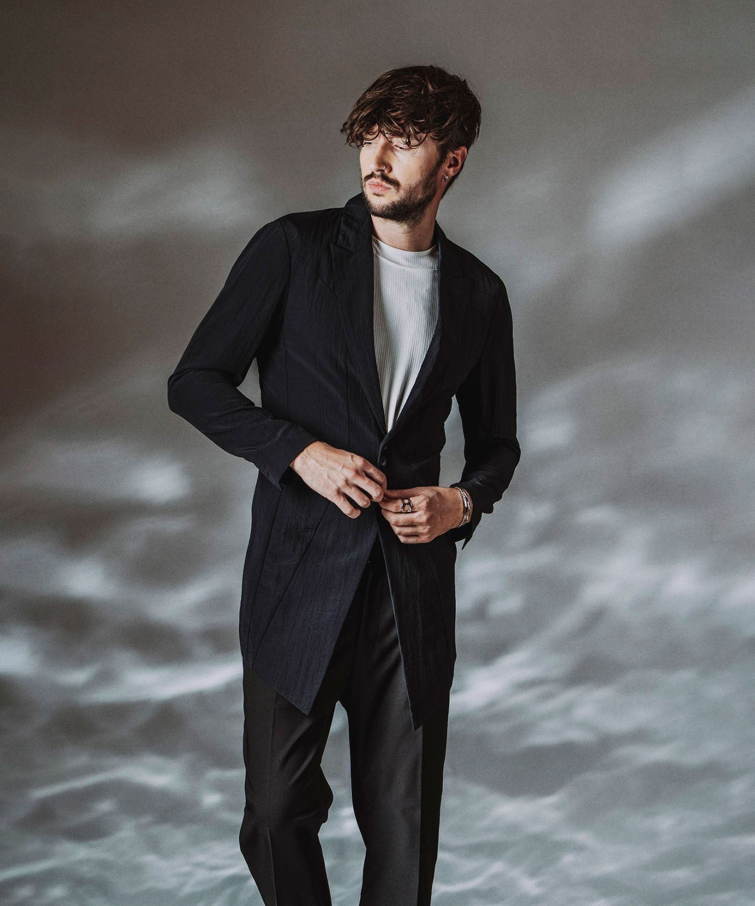 Multi-seam 4B-long jacket