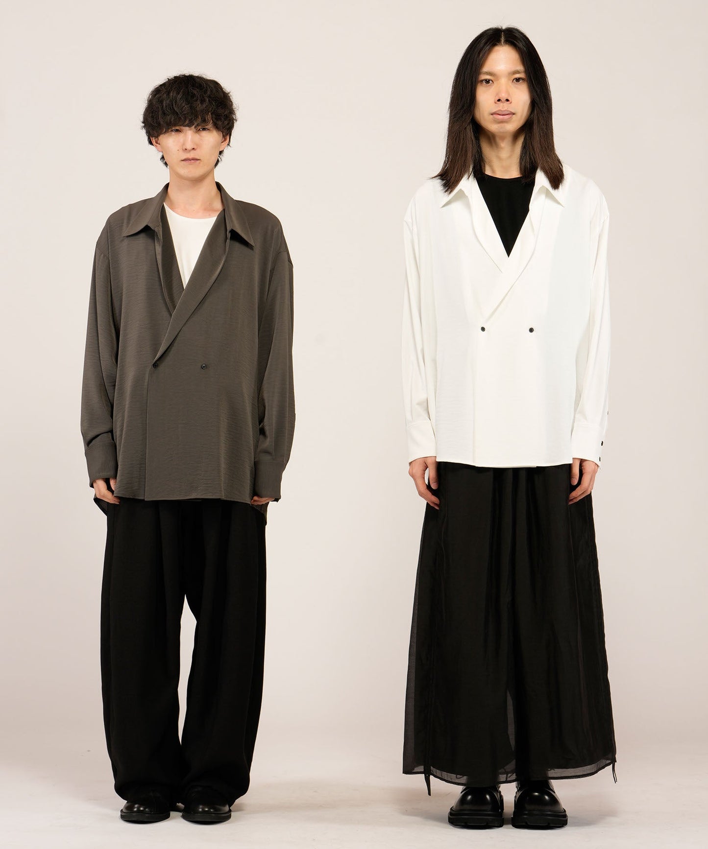 GRAY Model:H169cm / WHITE Model:H180cm