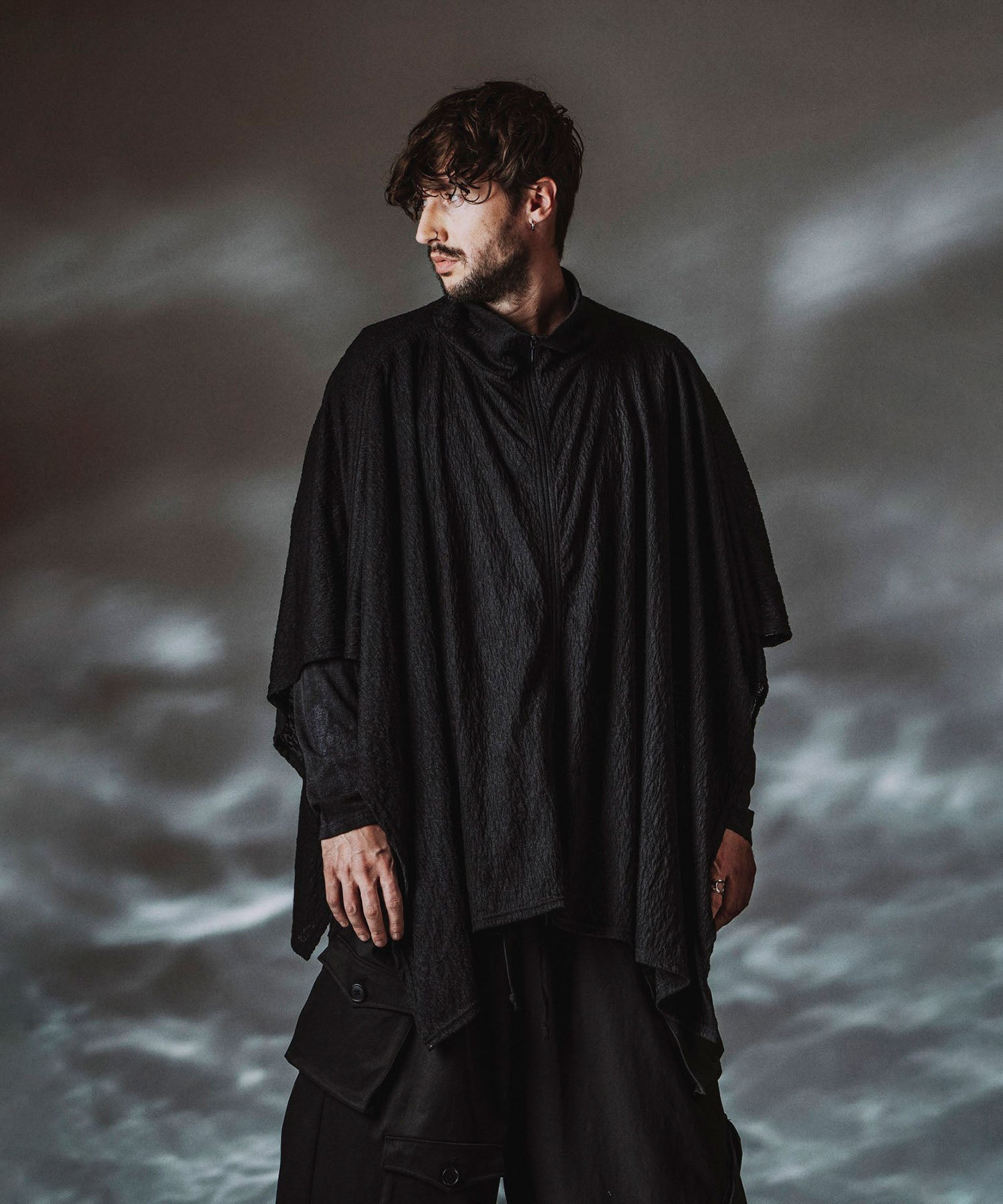 ドローストリングスハイカラーポンチョ