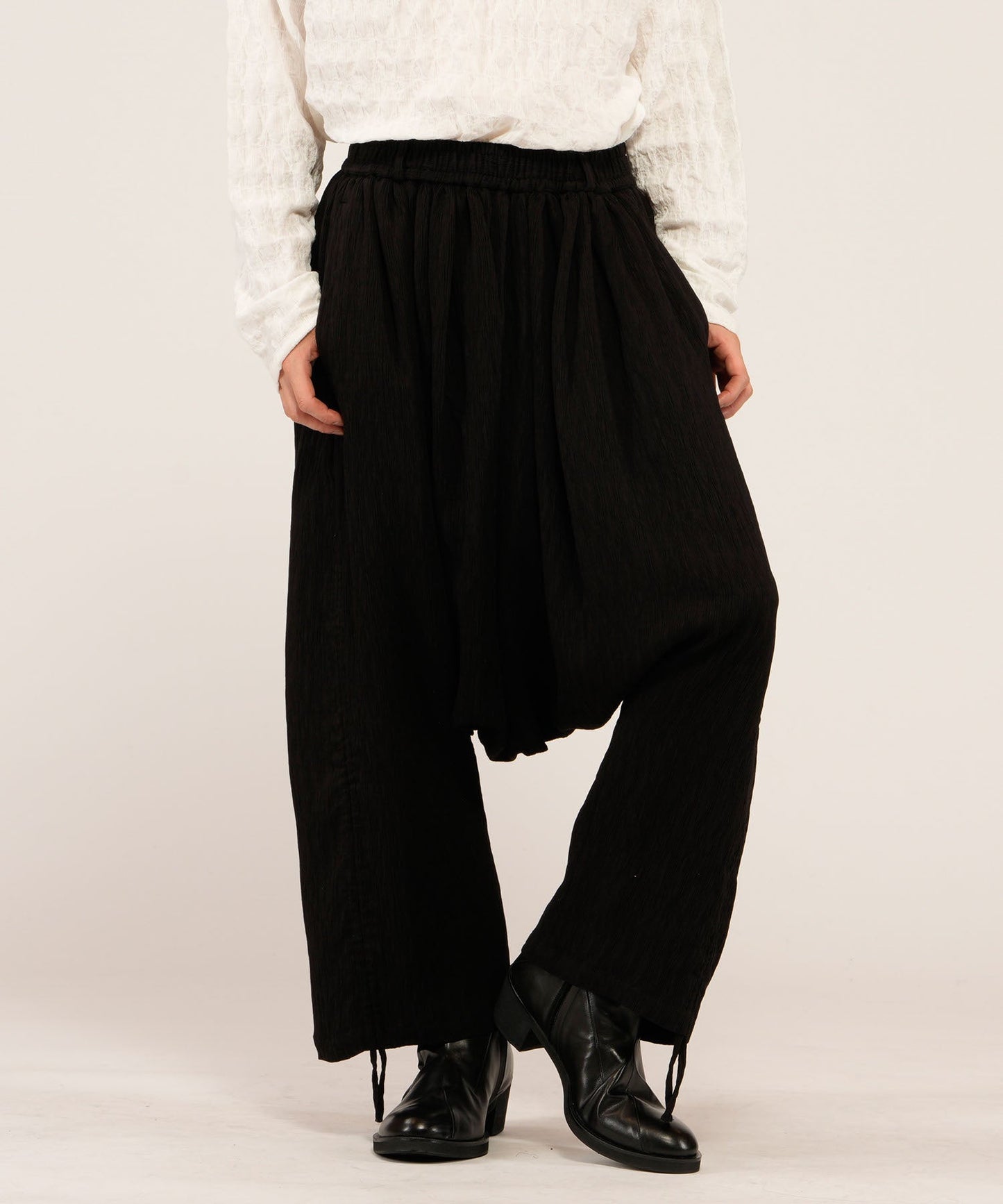 ドローストリングスサルエルトラウザーズ