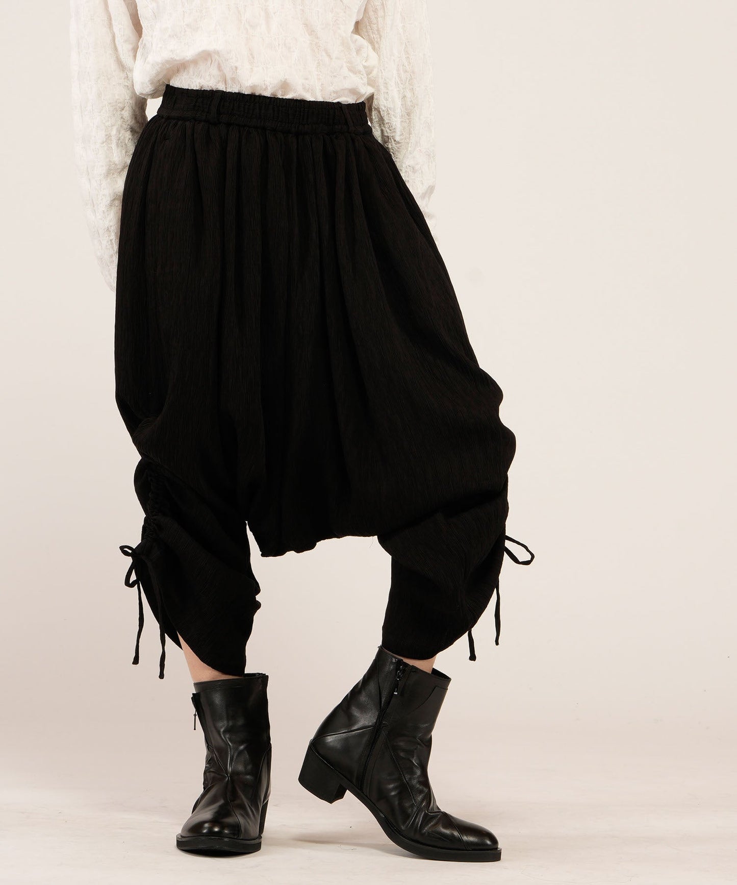 ドローストリングスサルエルトラウザーズ