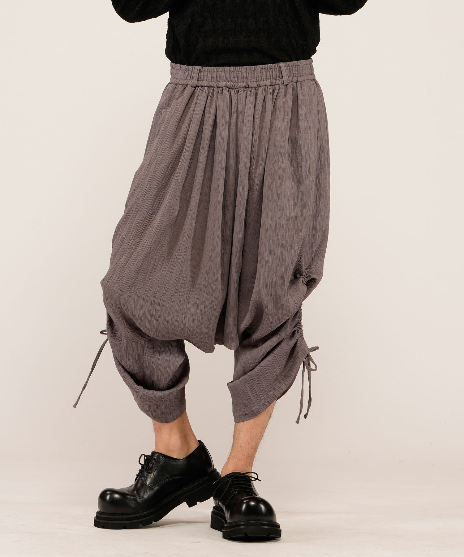 ドローストリングスサルエルトラウザーズ