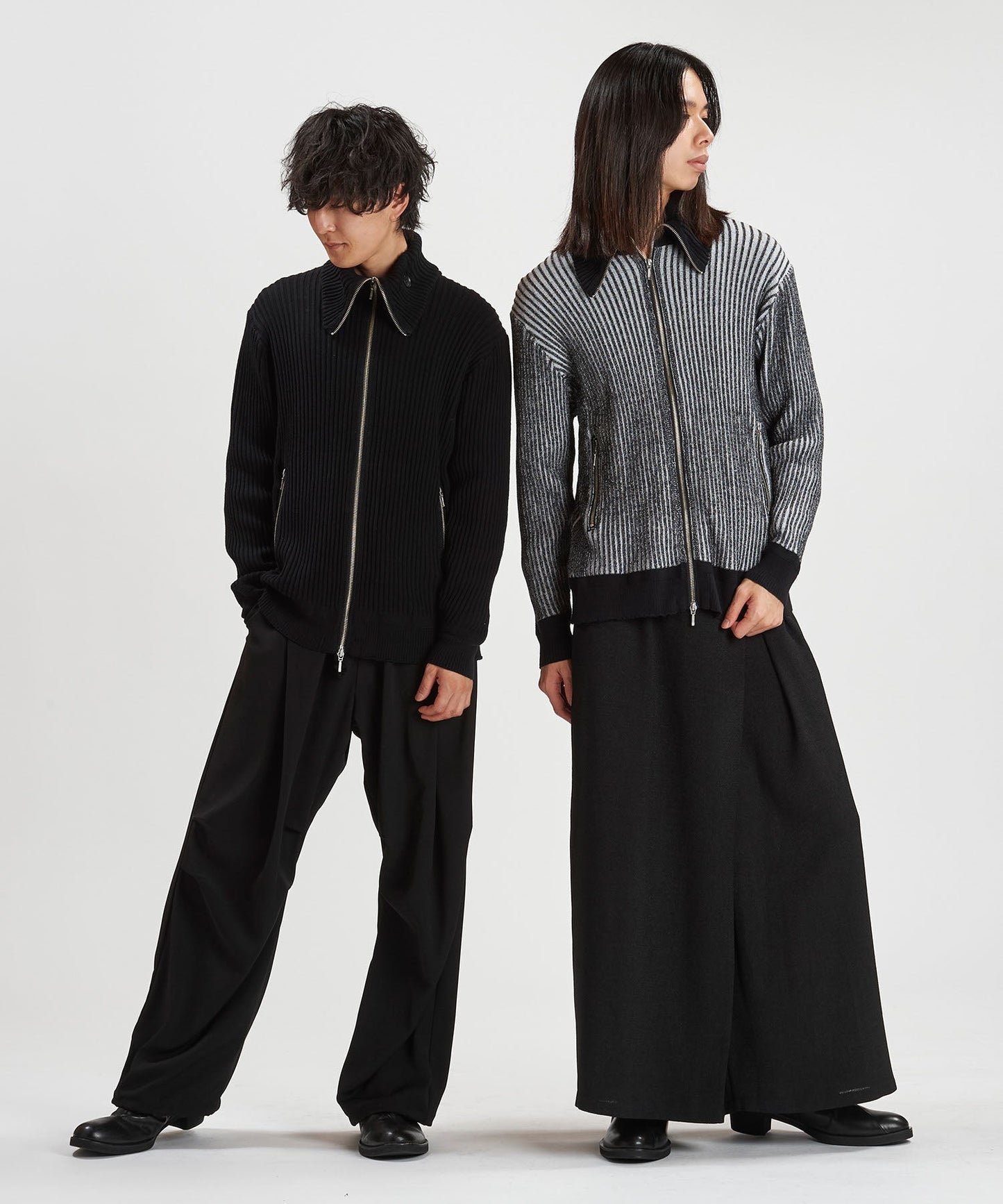 BLACK Model:H169cm / MIX Model:H180cm