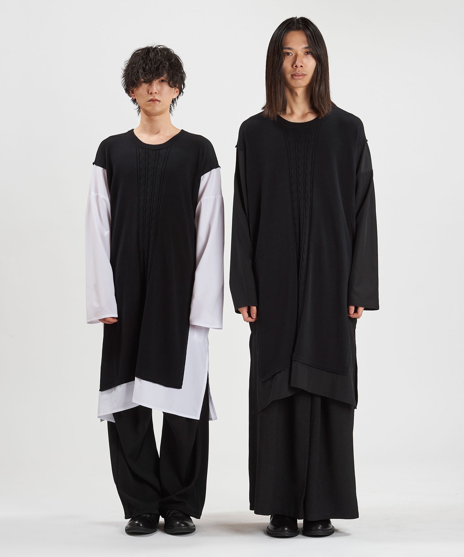 WHITE Model:H169cm / BLACK Model:H180cm