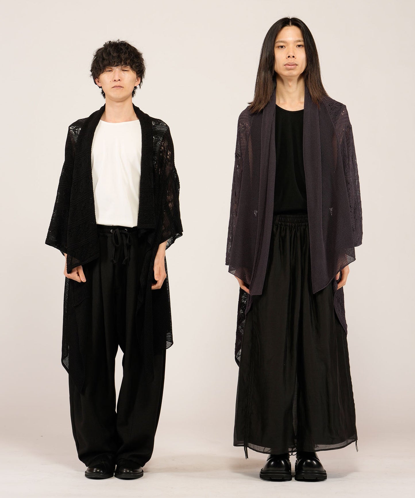 BLACK Model:H169cm / GRAY Model:H180cm