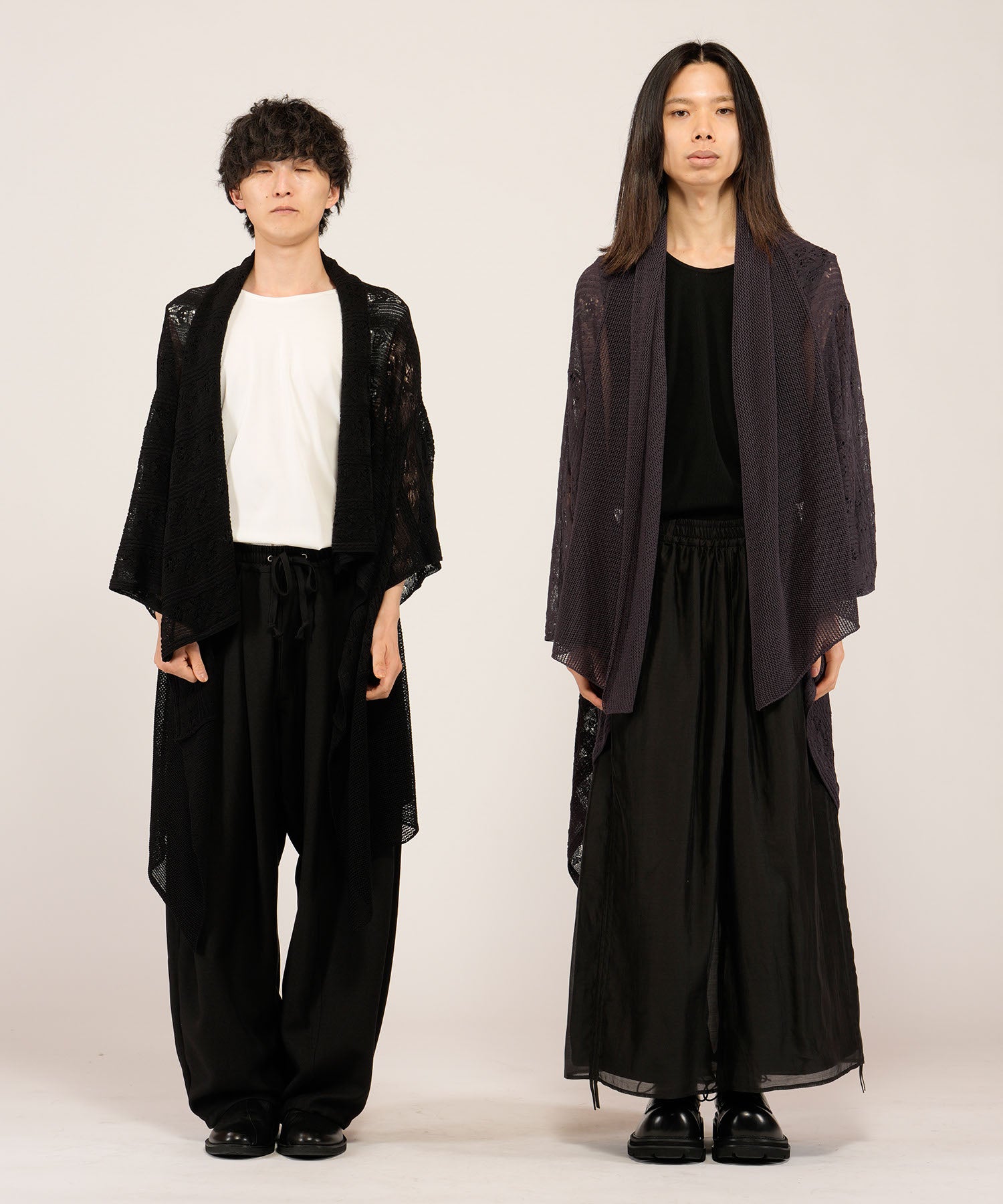 BLACK Model:H169cm / GRAY Model:H180cm