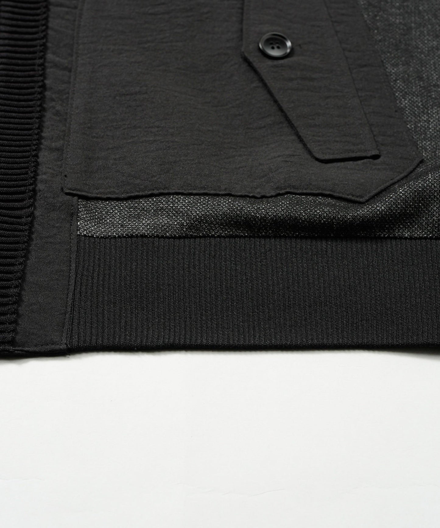 チェンジングシアーニットMA-1 BLZ