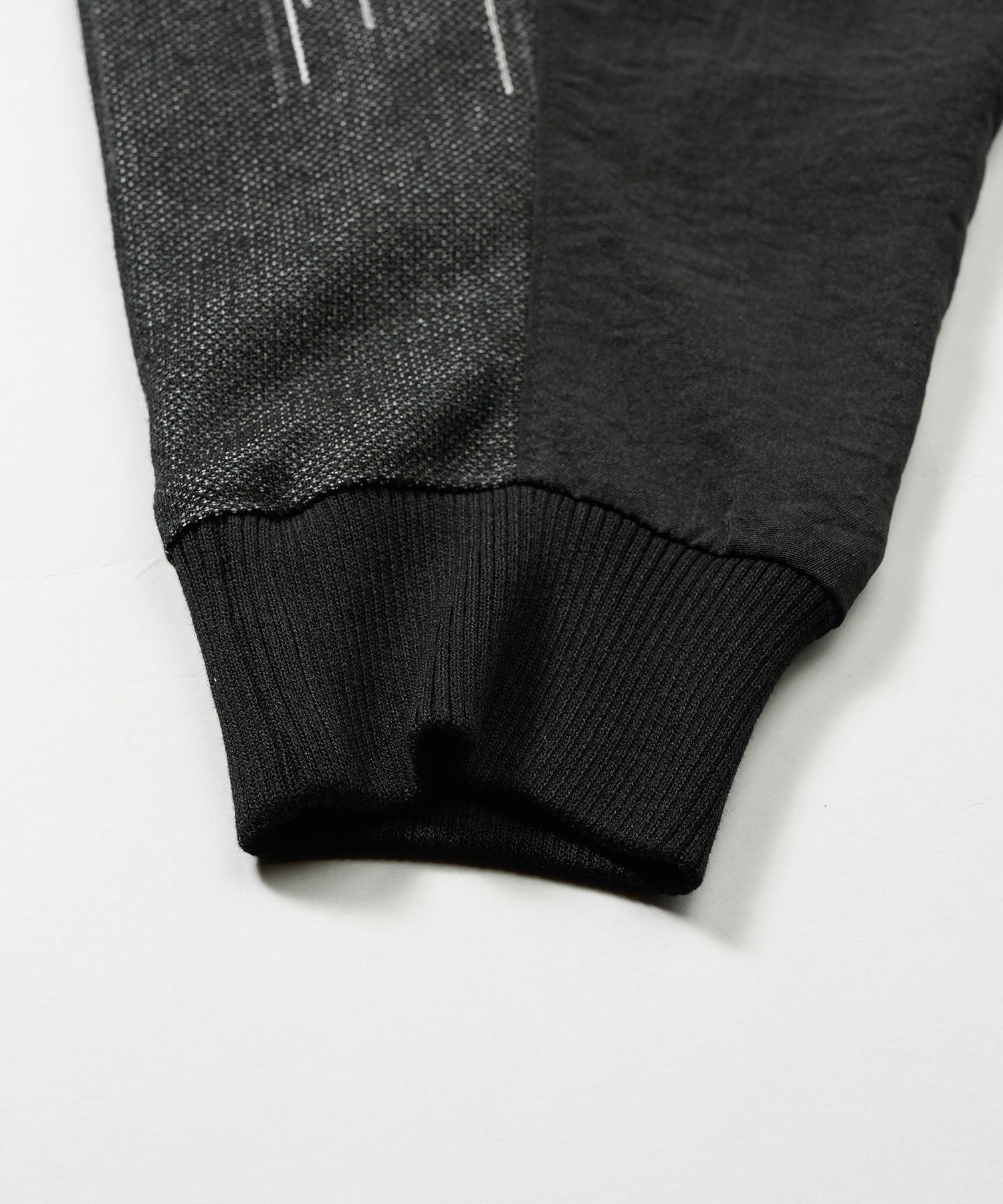 チェンジングシアーニットMA-1 BLZ